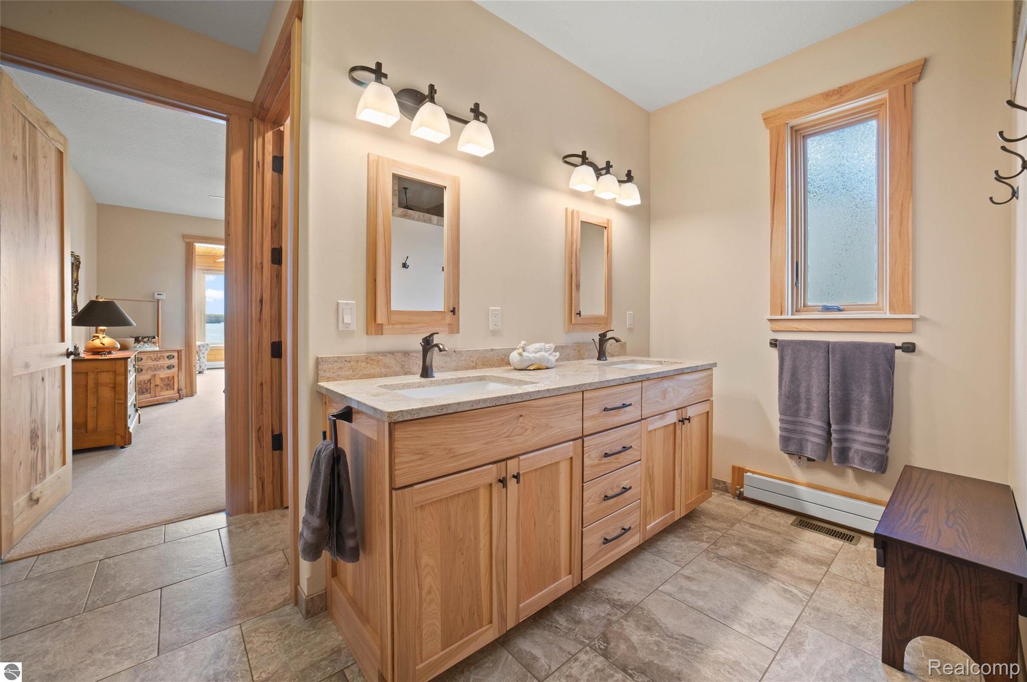 4805 E Shore Drive Property Photo 26