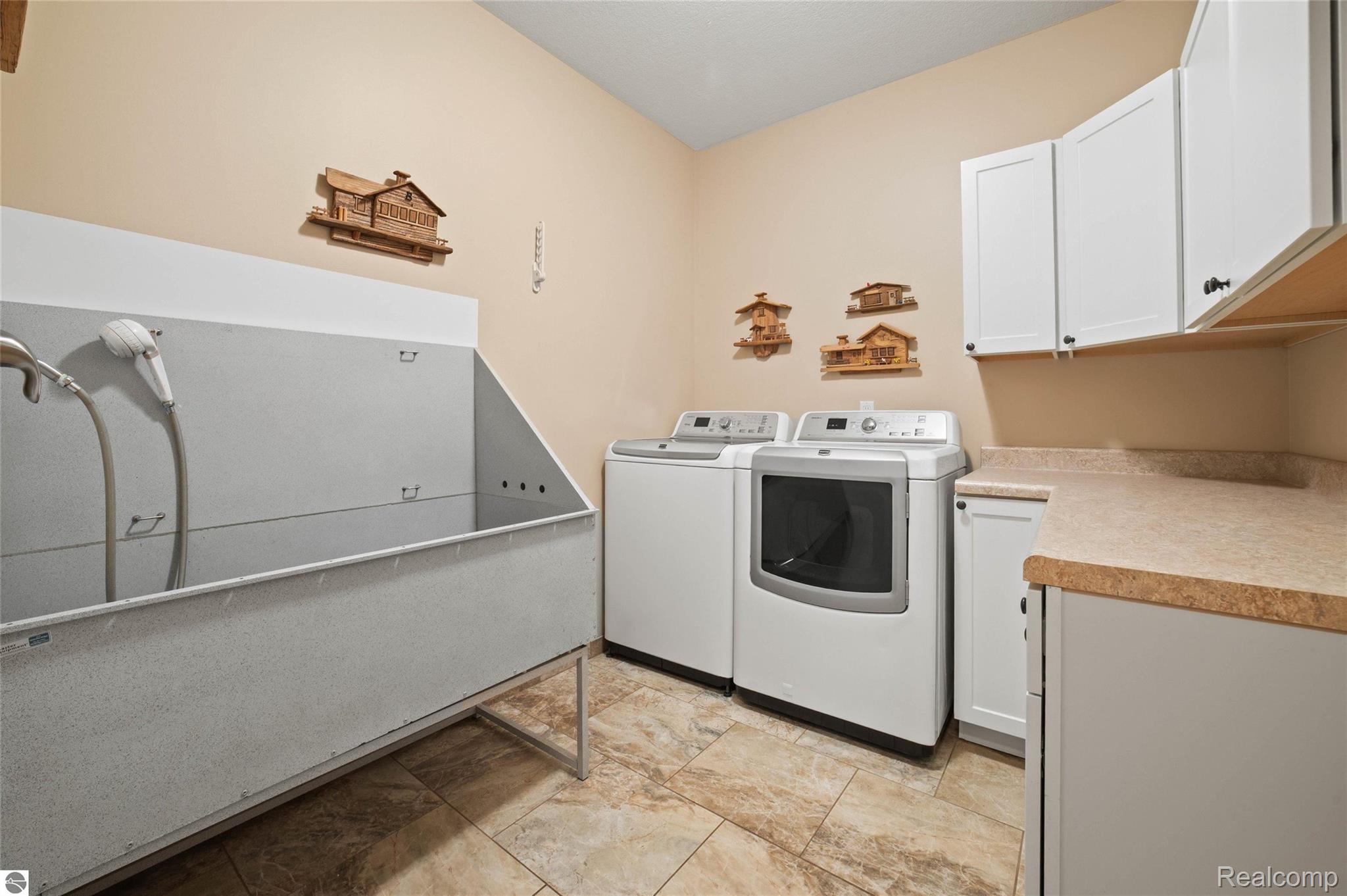 4805 E Shore Drive Property Photo 31