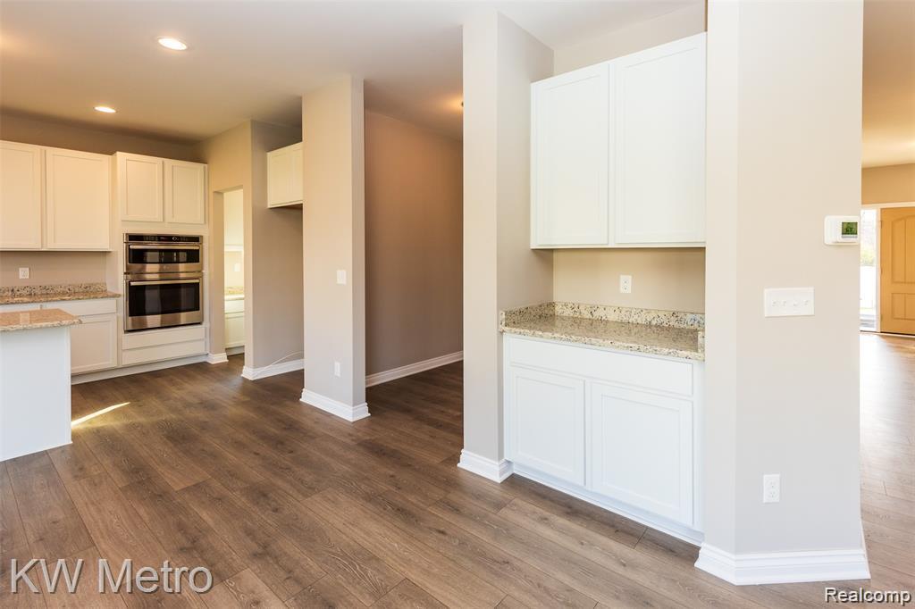 34607 John Bartley Circle Property Photo 4