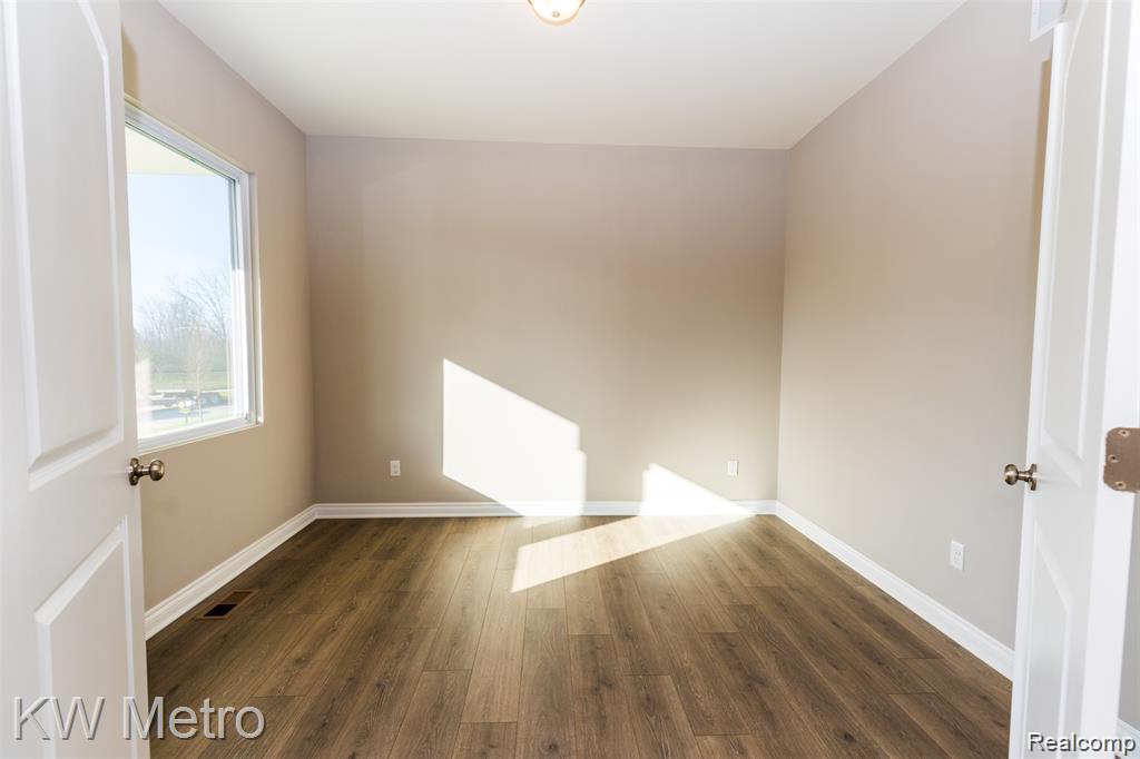 34607 John Bartley Circle Property Photo 5
