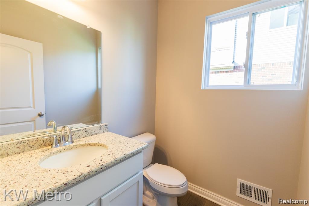 34607 John Bartley Circle Property Photo 6