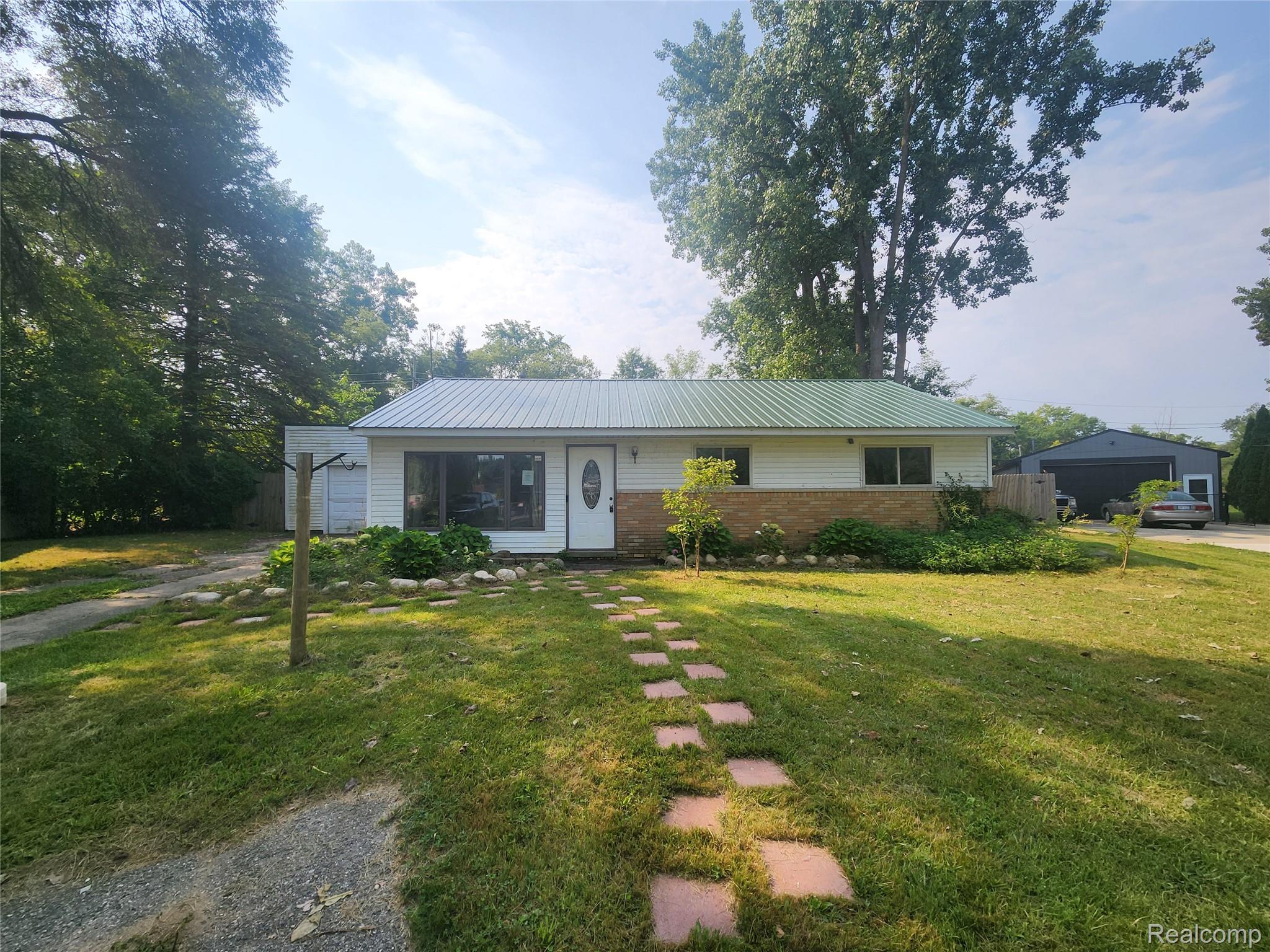 262 Betty Street Property Photo 1