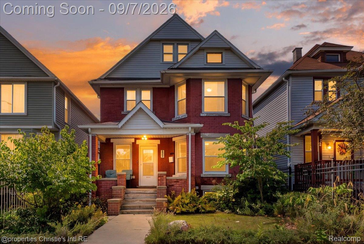 2347 Clark Street Property Photo 1