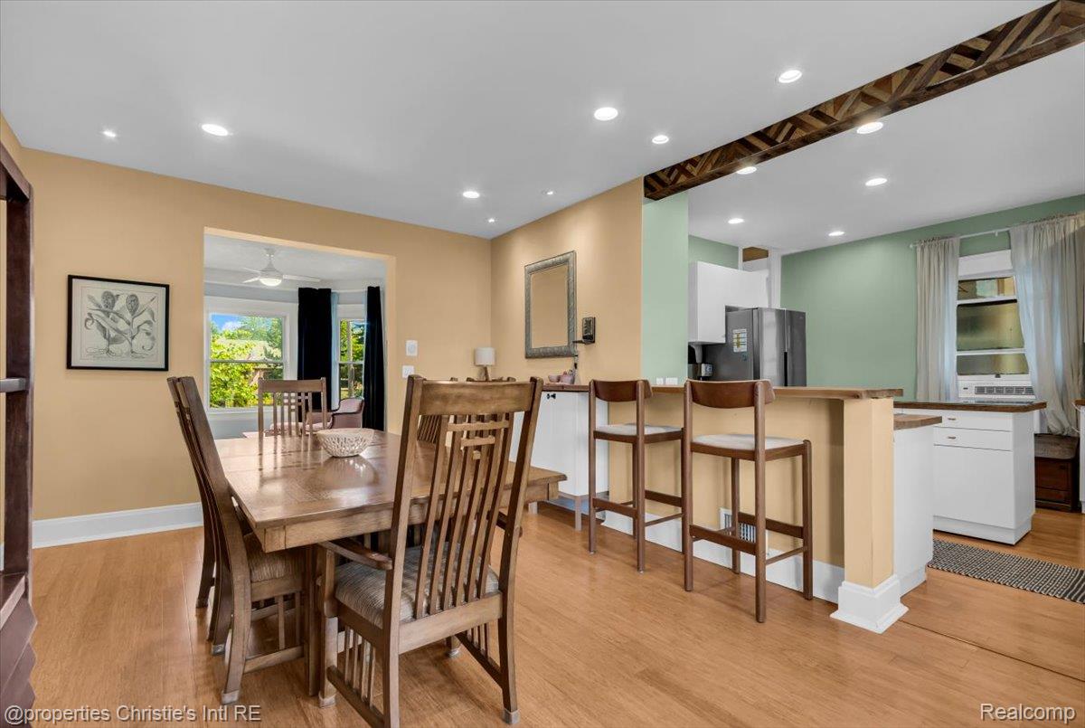 2347 Clark Street Property Photo 17