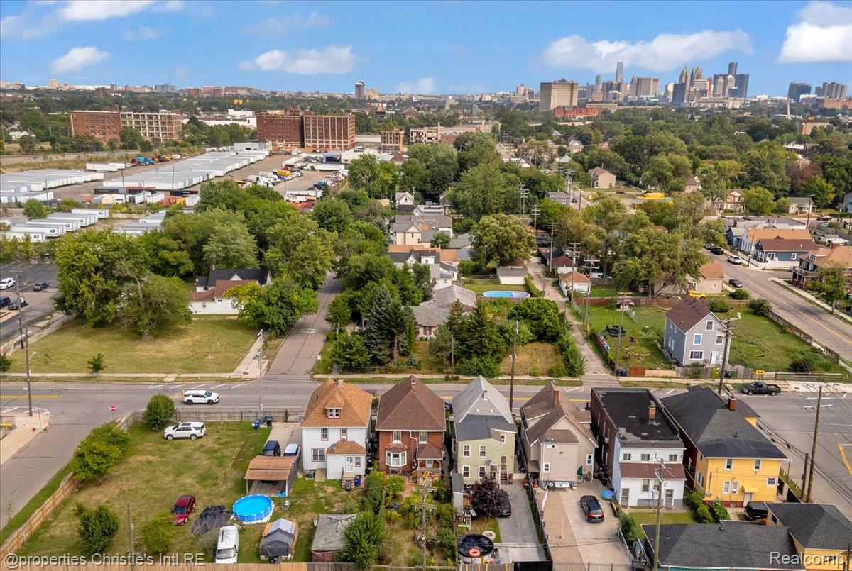 2347 Clark Street Property Photo 40