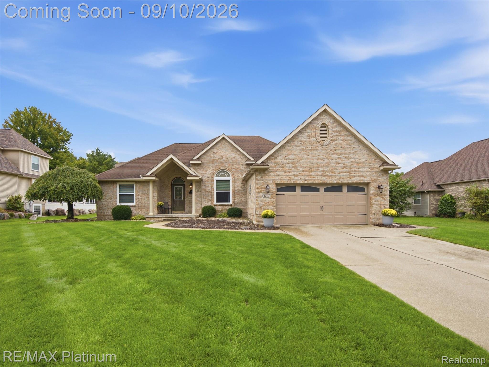 4275 Oak Tree Court Property Photo 1
