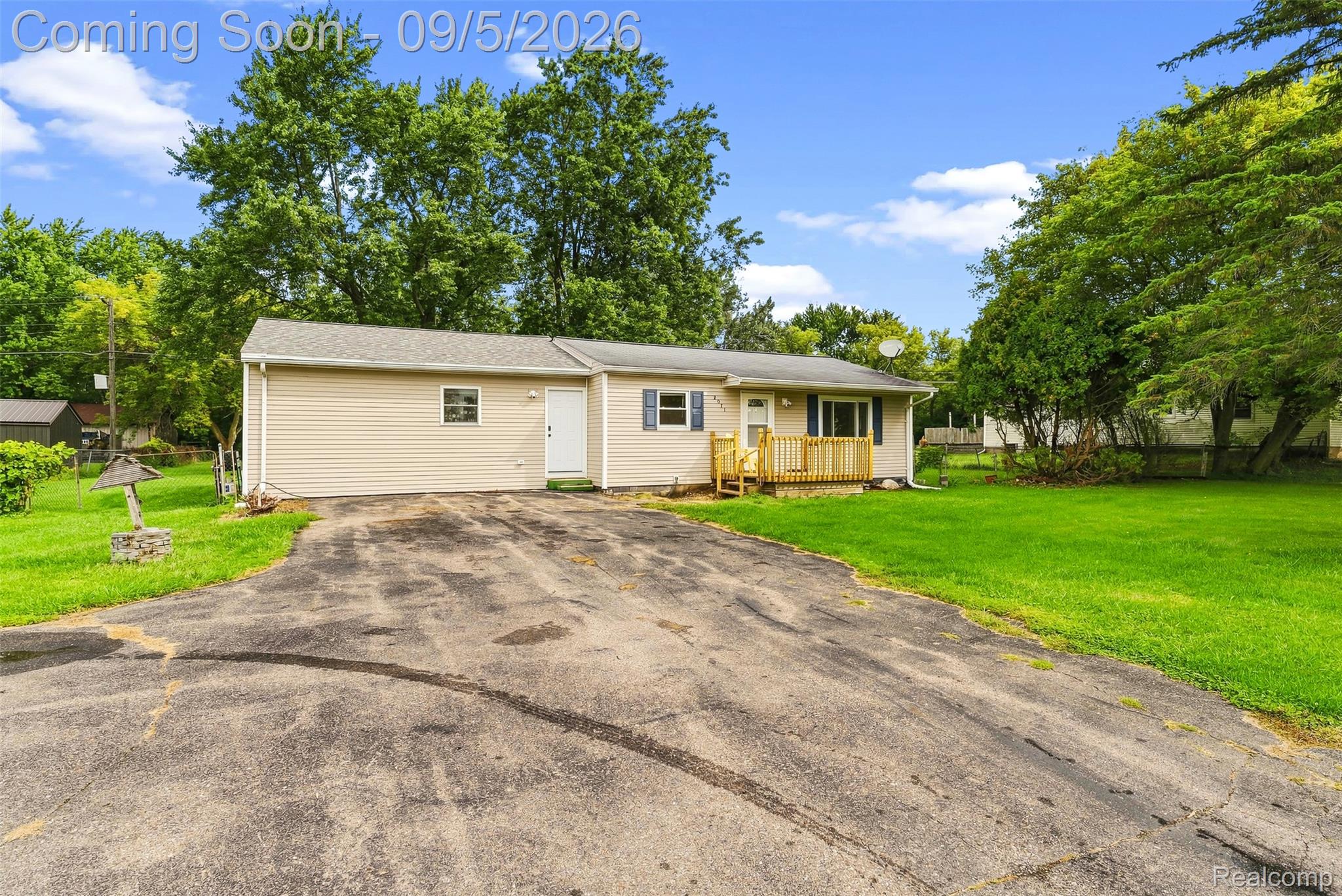 2071 E Dodge Road Property Photo 5