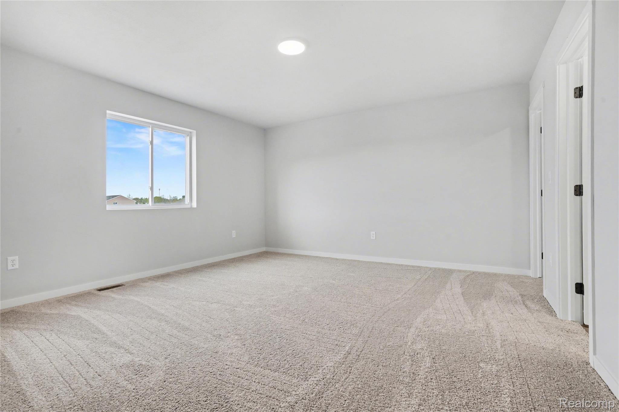 6142 Noel Drive Property Photo 11