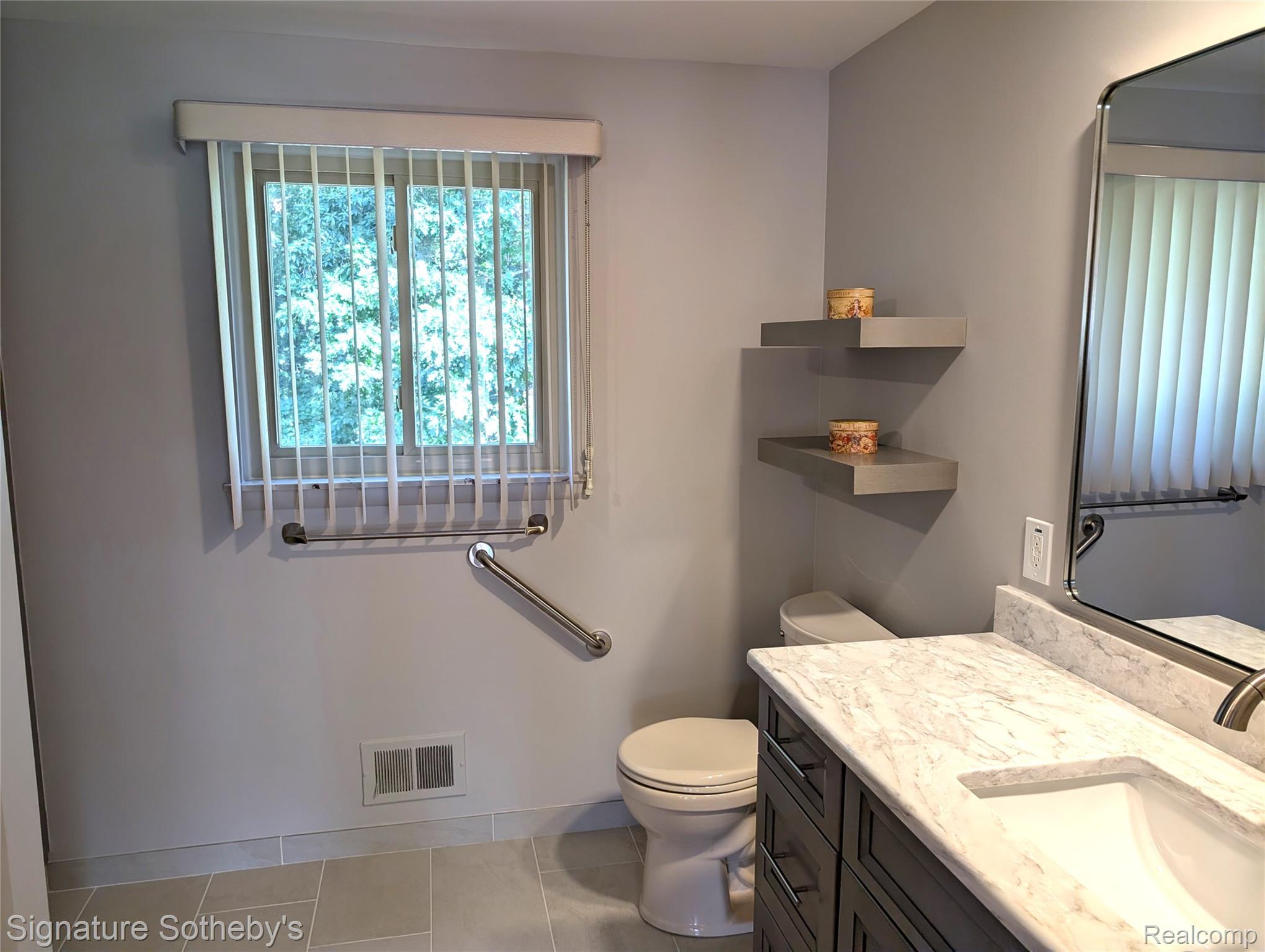 5303 Woodrun Drive Property Photo 11