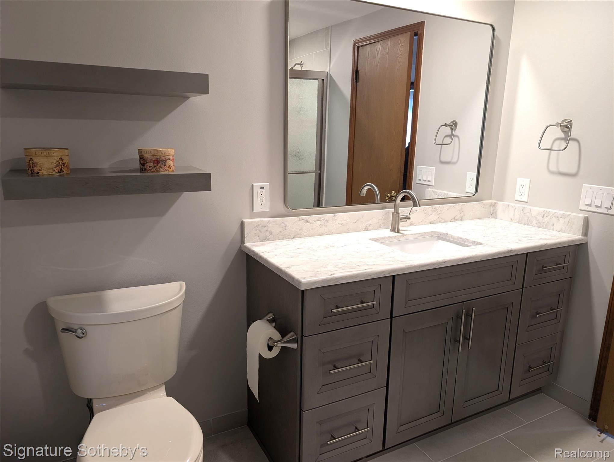 5303 Woodrun Drive Property Photo 12