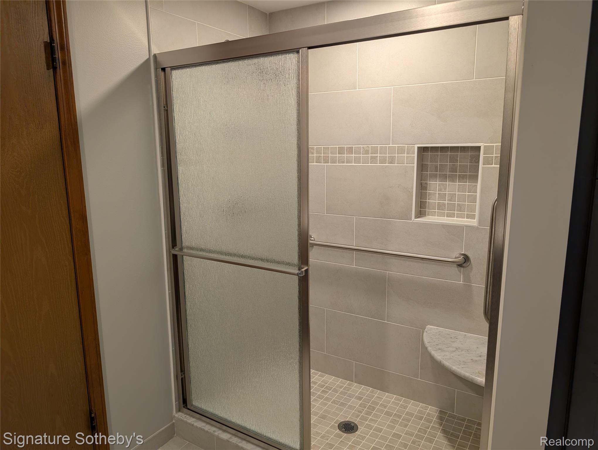 5303 Woodrun Drive Property Photo 14