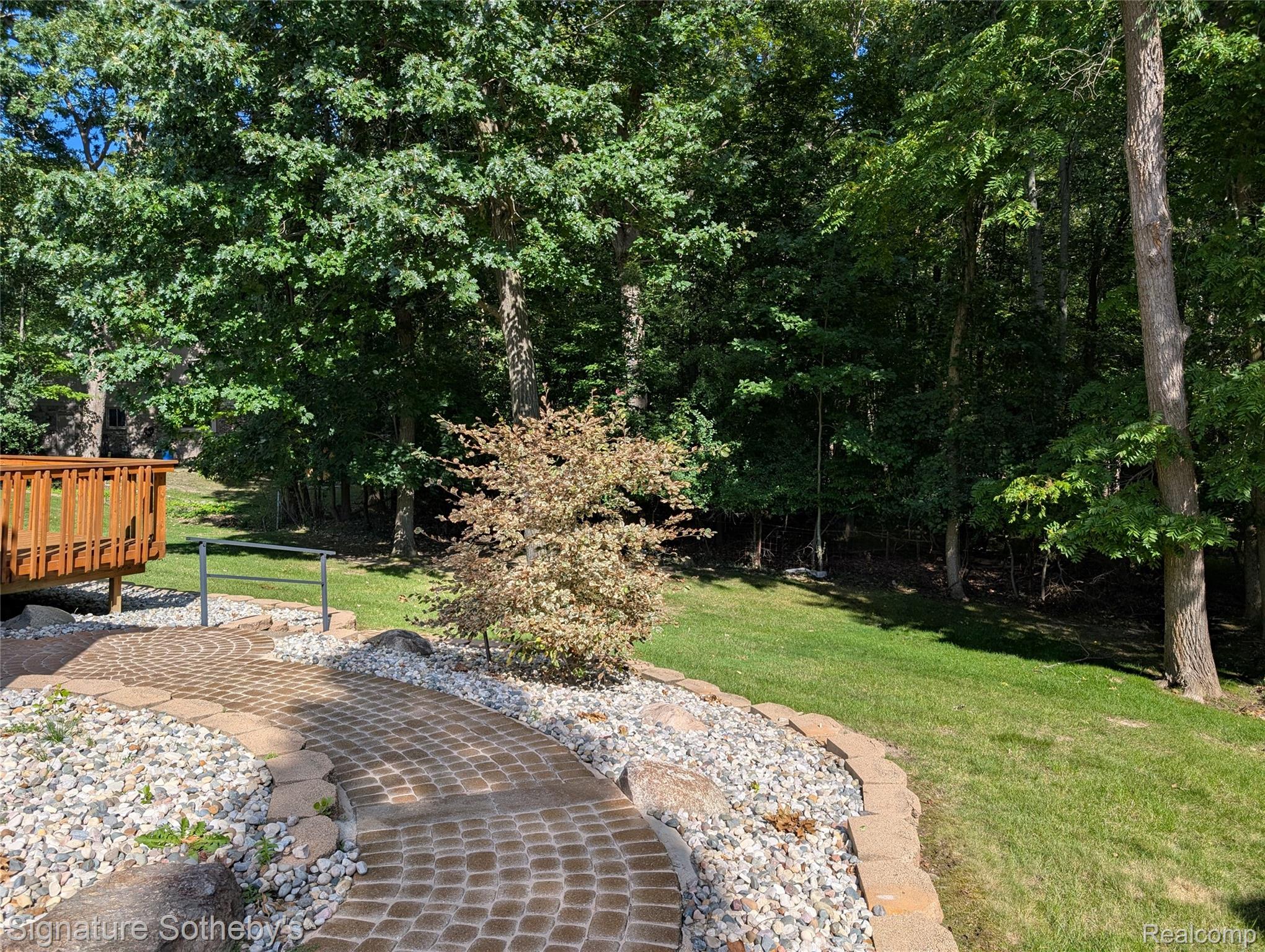 5303 Woodrun Drive Property Photo 19
