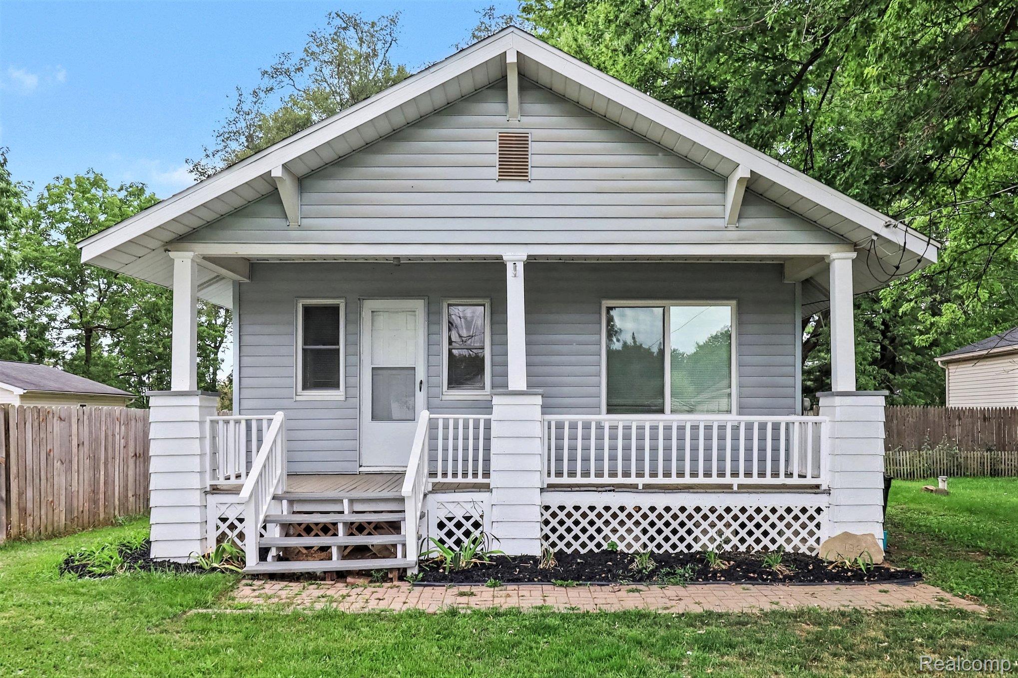 2200 S Term Street Property Photo 1