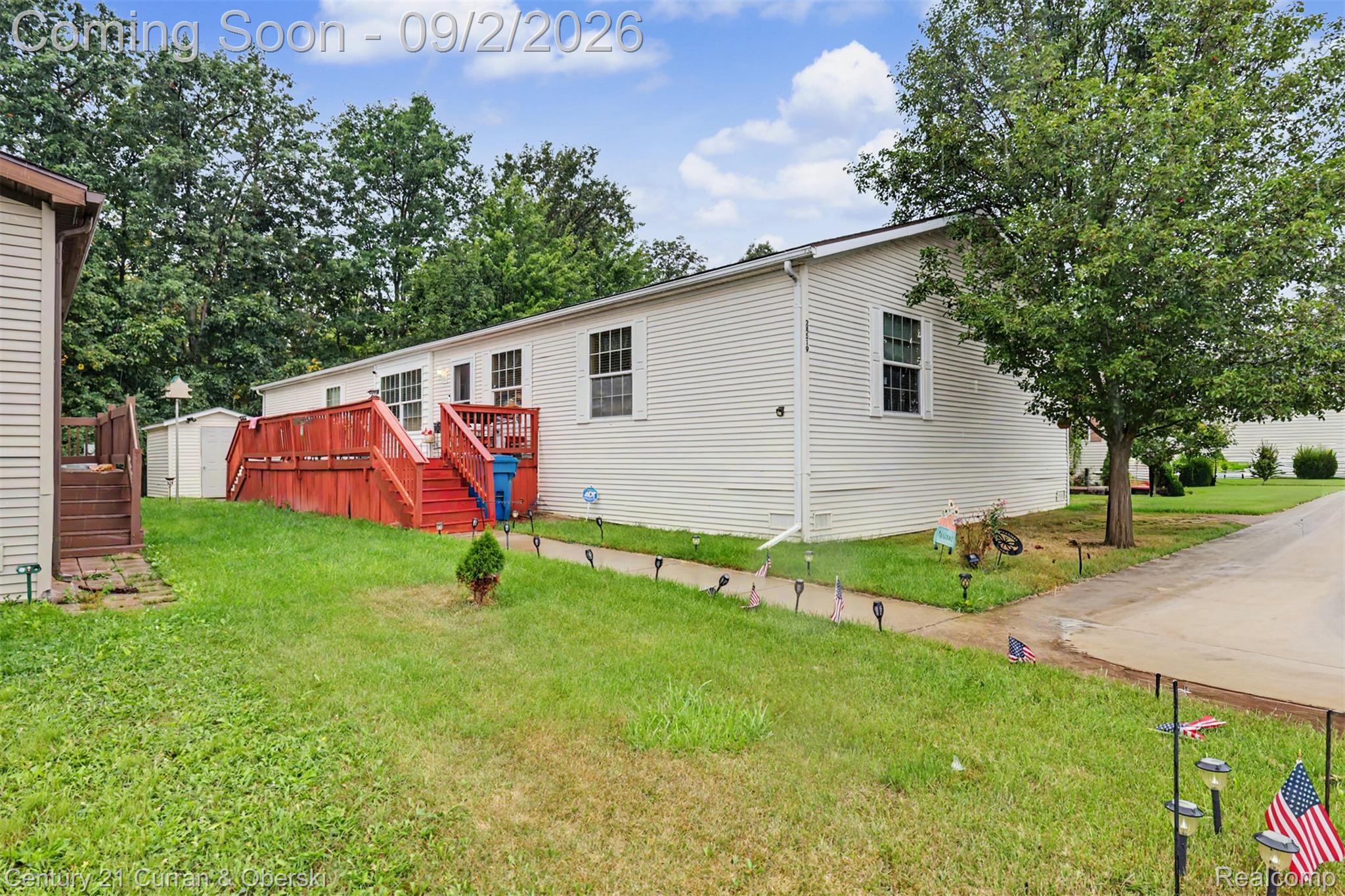 24519 Manchester Property Photo 1