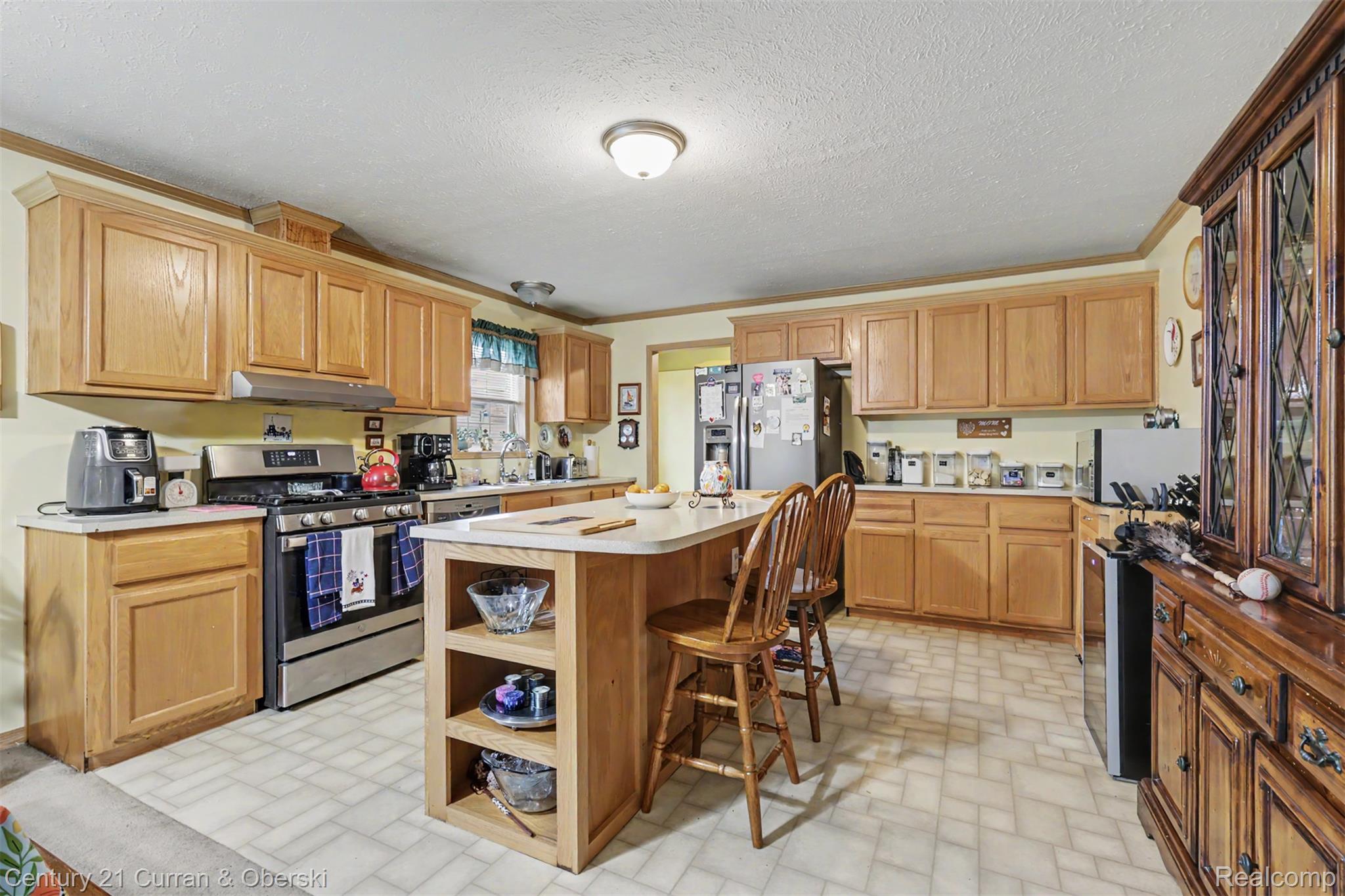 24519 Manchester Property Photo 9