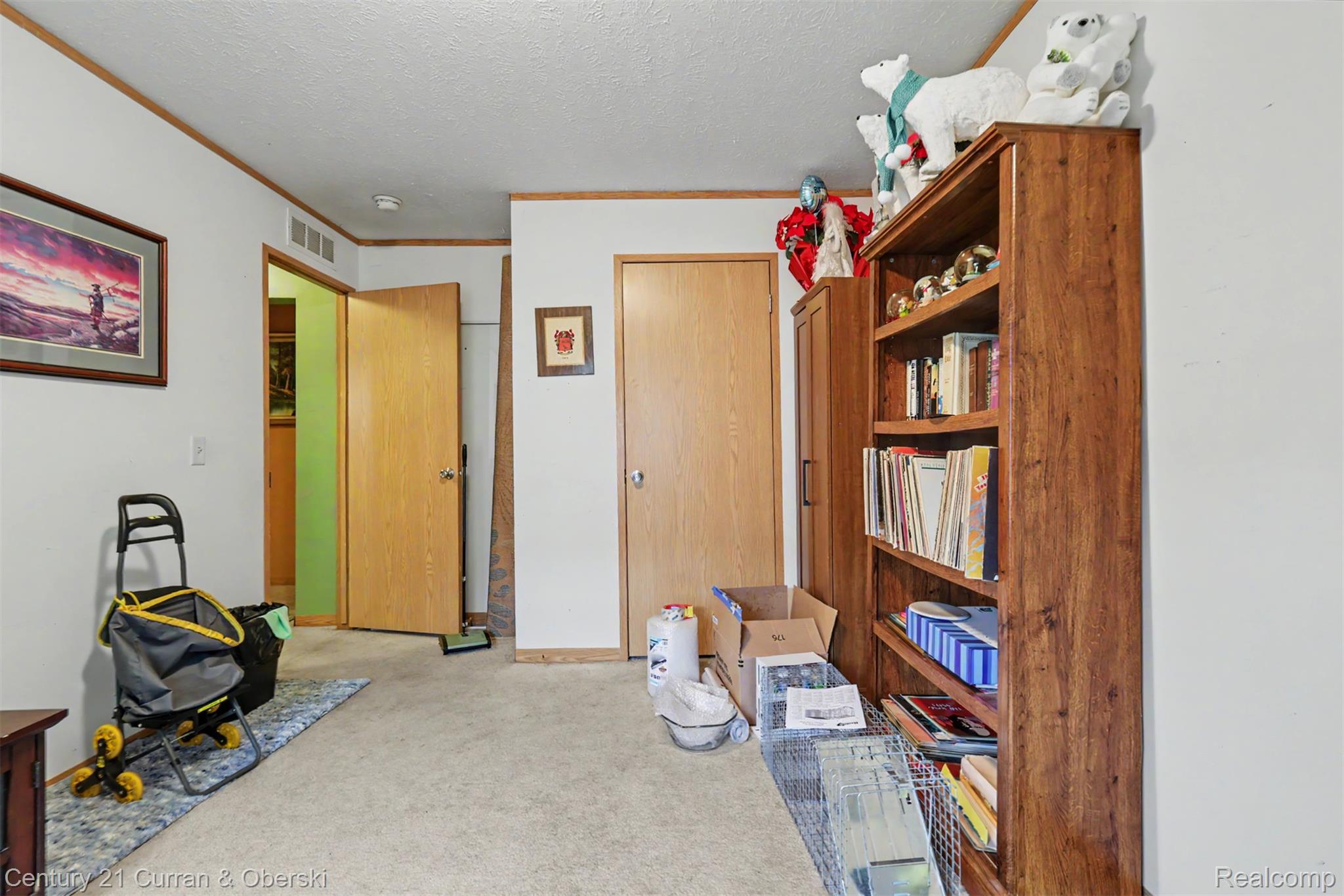 24519 Manchester Property Photo 19