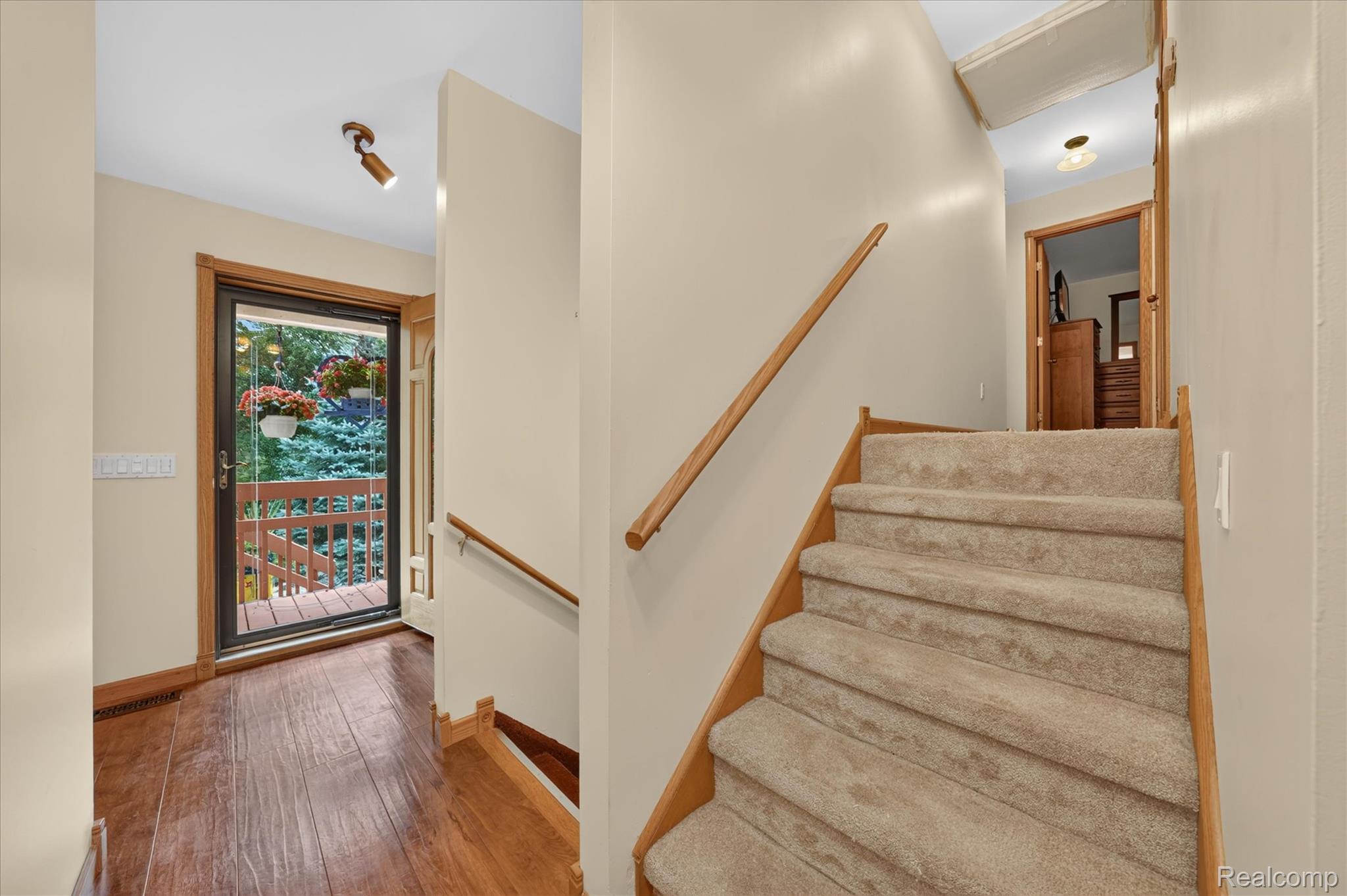 5001 Mohawk Avenue Property Photo 7