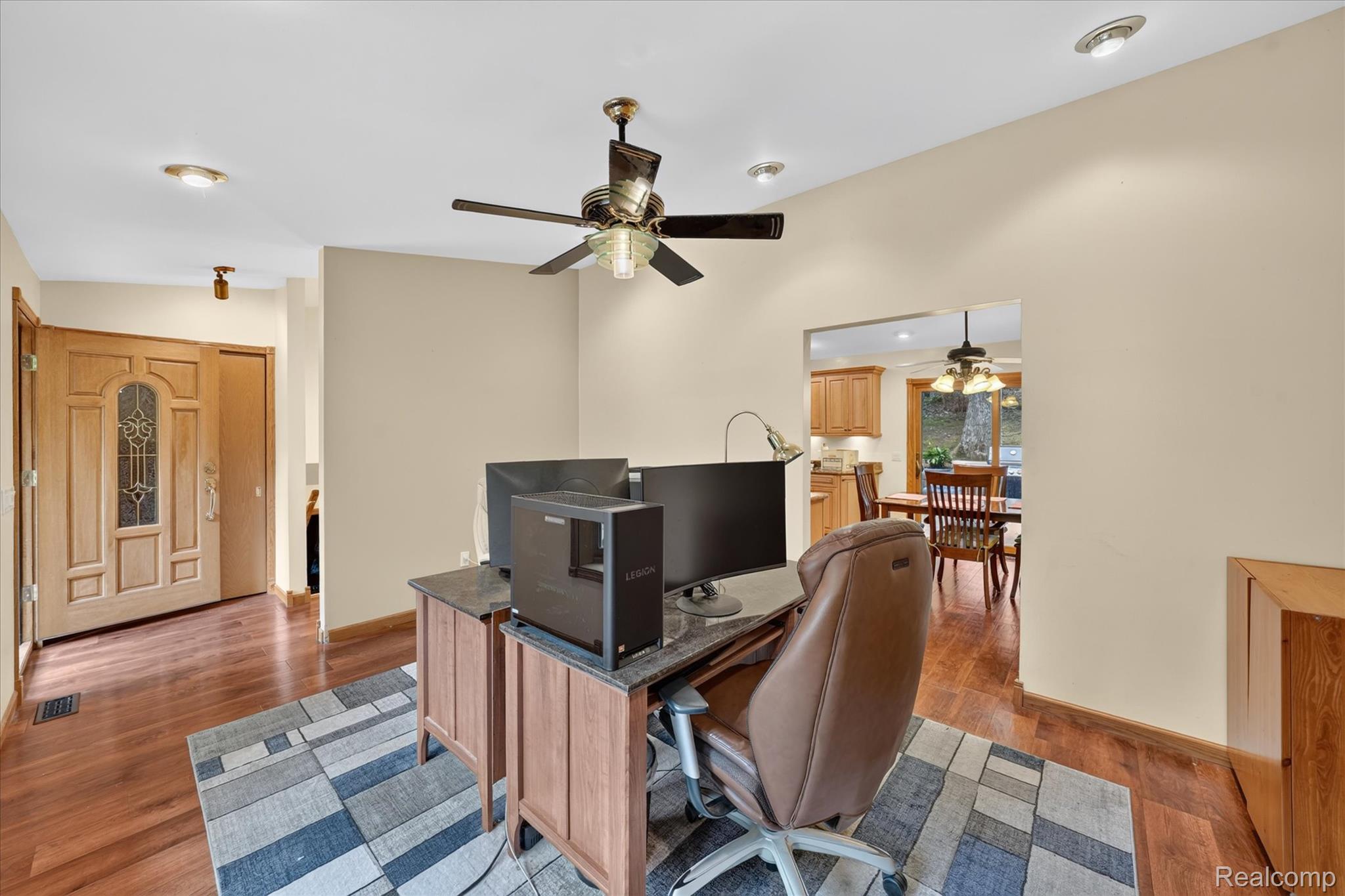 5001 Mohawk Avenue Property Photo 9