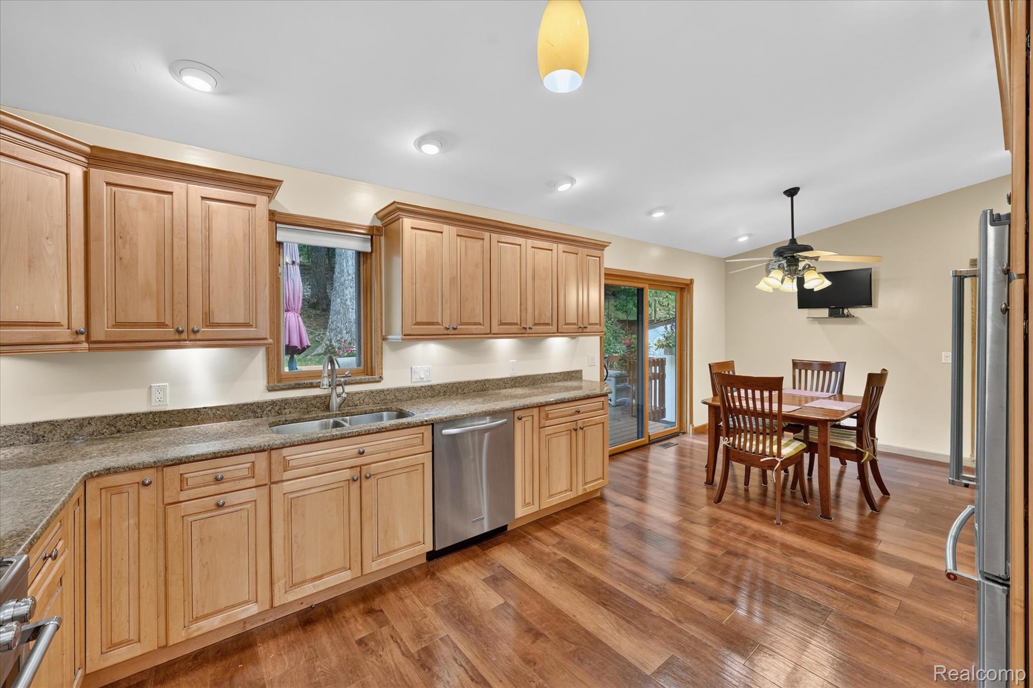 5001 Mohawk Avenue Property Photo 11