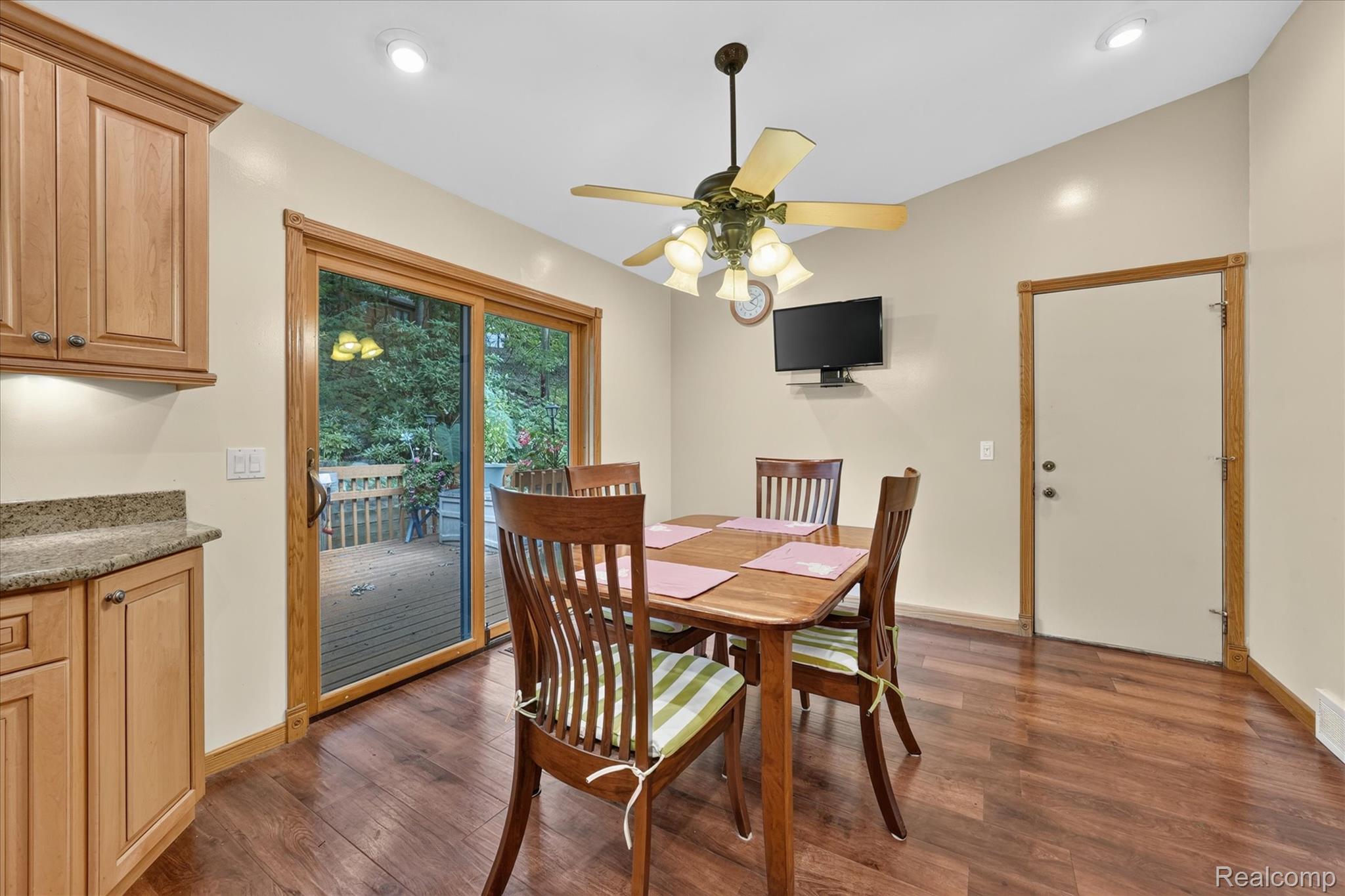 5001 Mohawk Avenue Property Photo 16