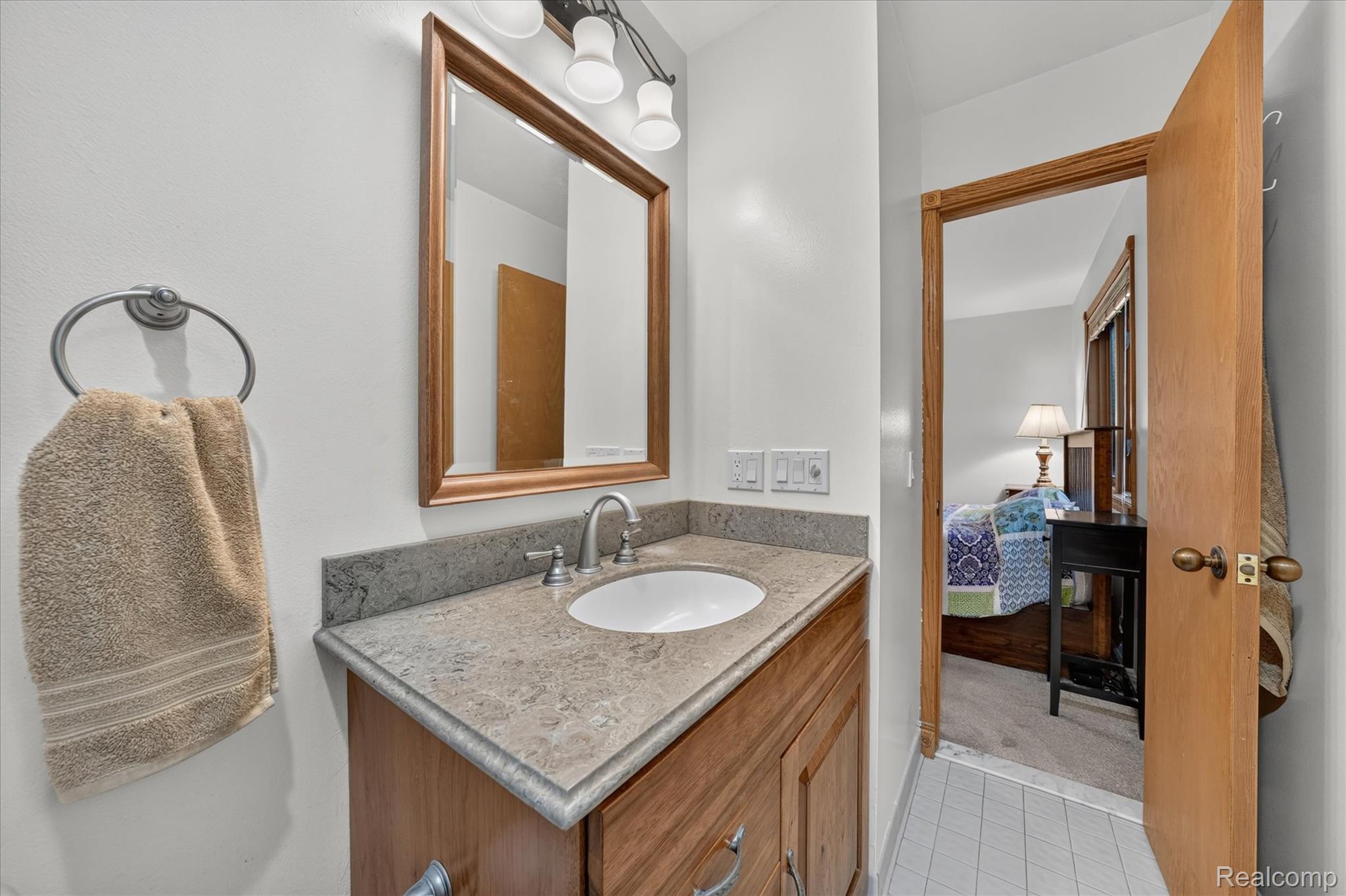 5001 Mohawk Avenue Property Photo 24