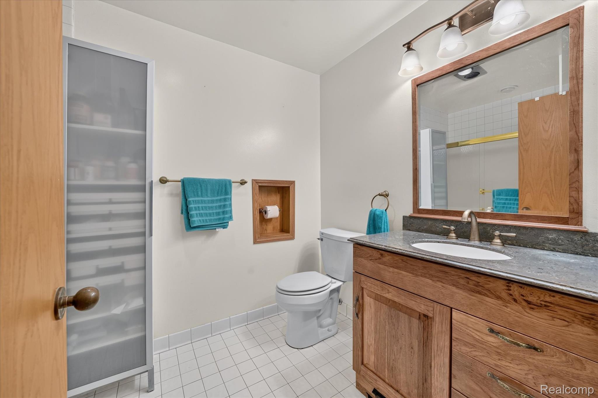 5001 Mohawk Avenue Property Photo 28