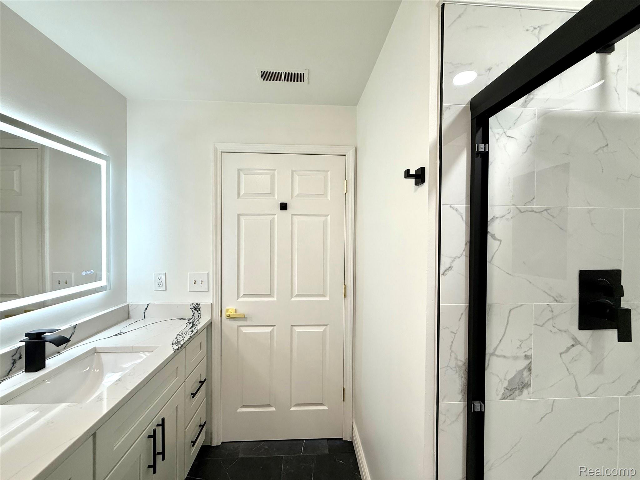 18107 Chesapeake Circle Property Photo 24
