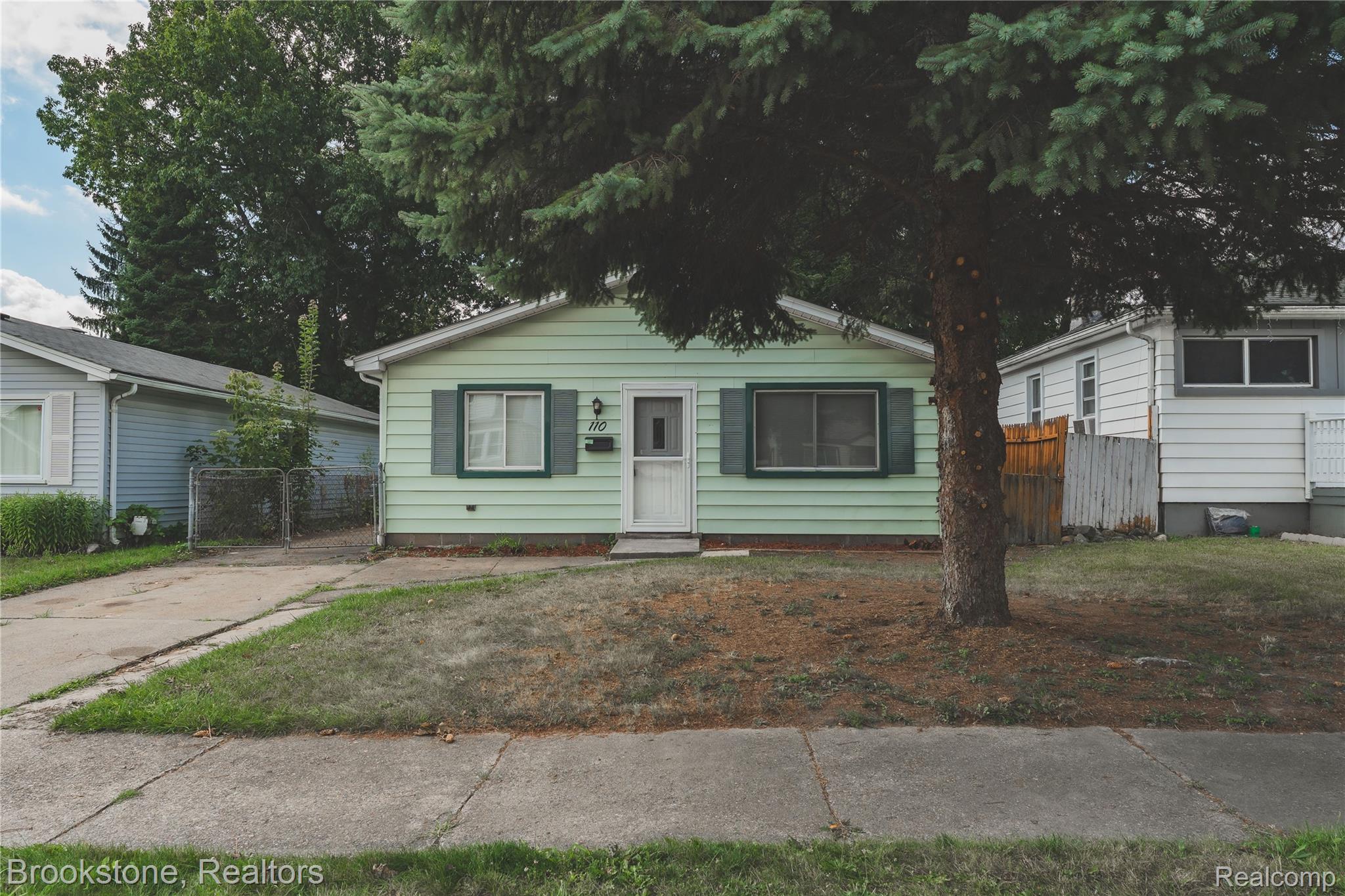 110 E Cornell Avenue Property Photo 1