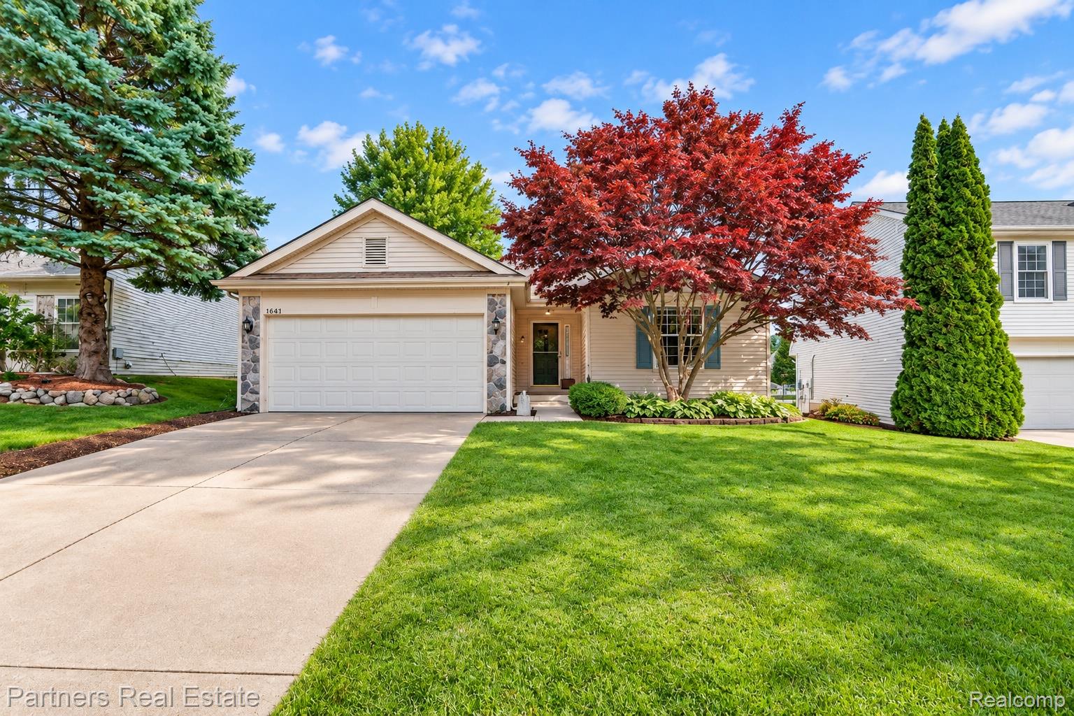 1641 Chelsea Circle Property Photo 1