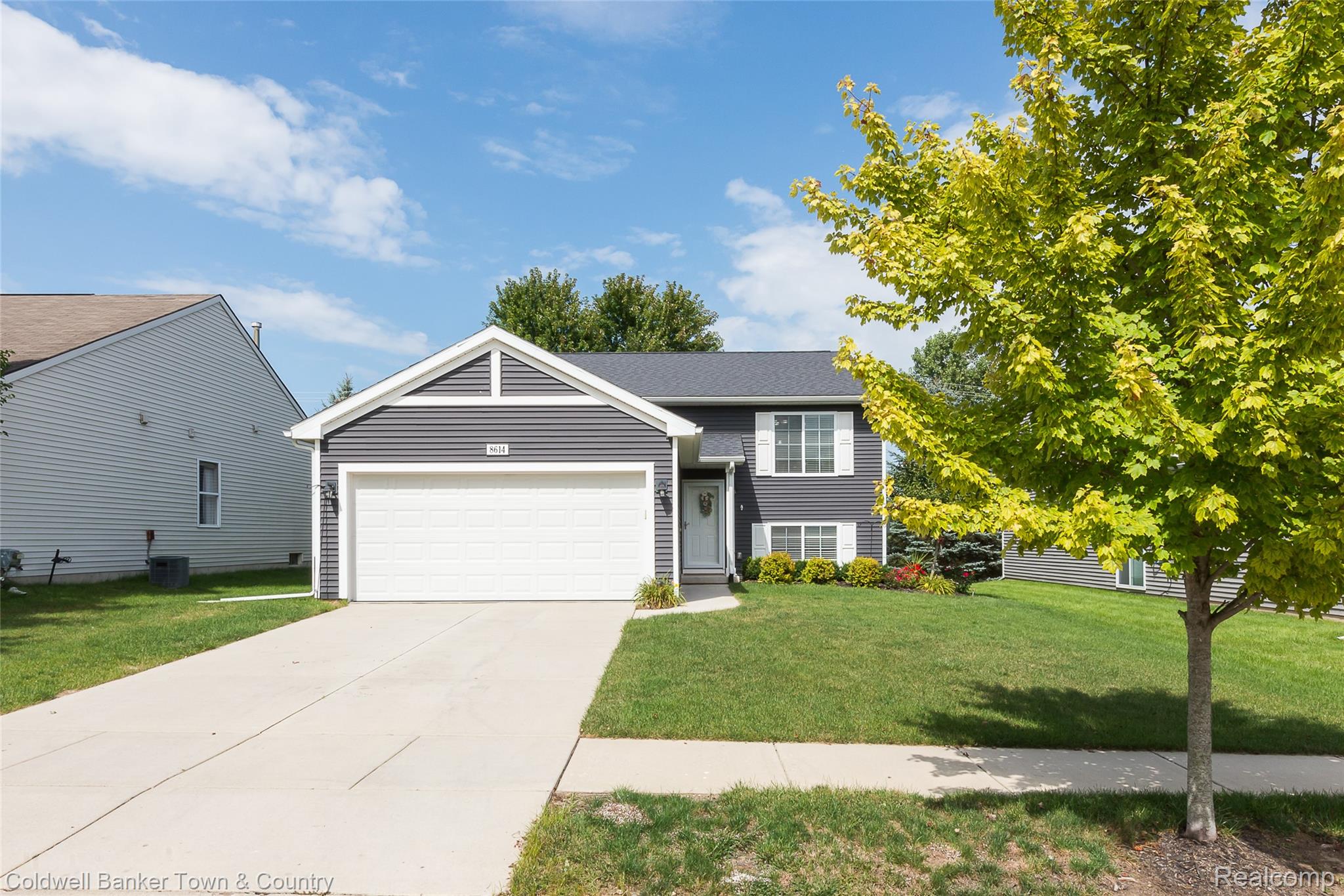 8614 Swartz River Drive Property Photo 1