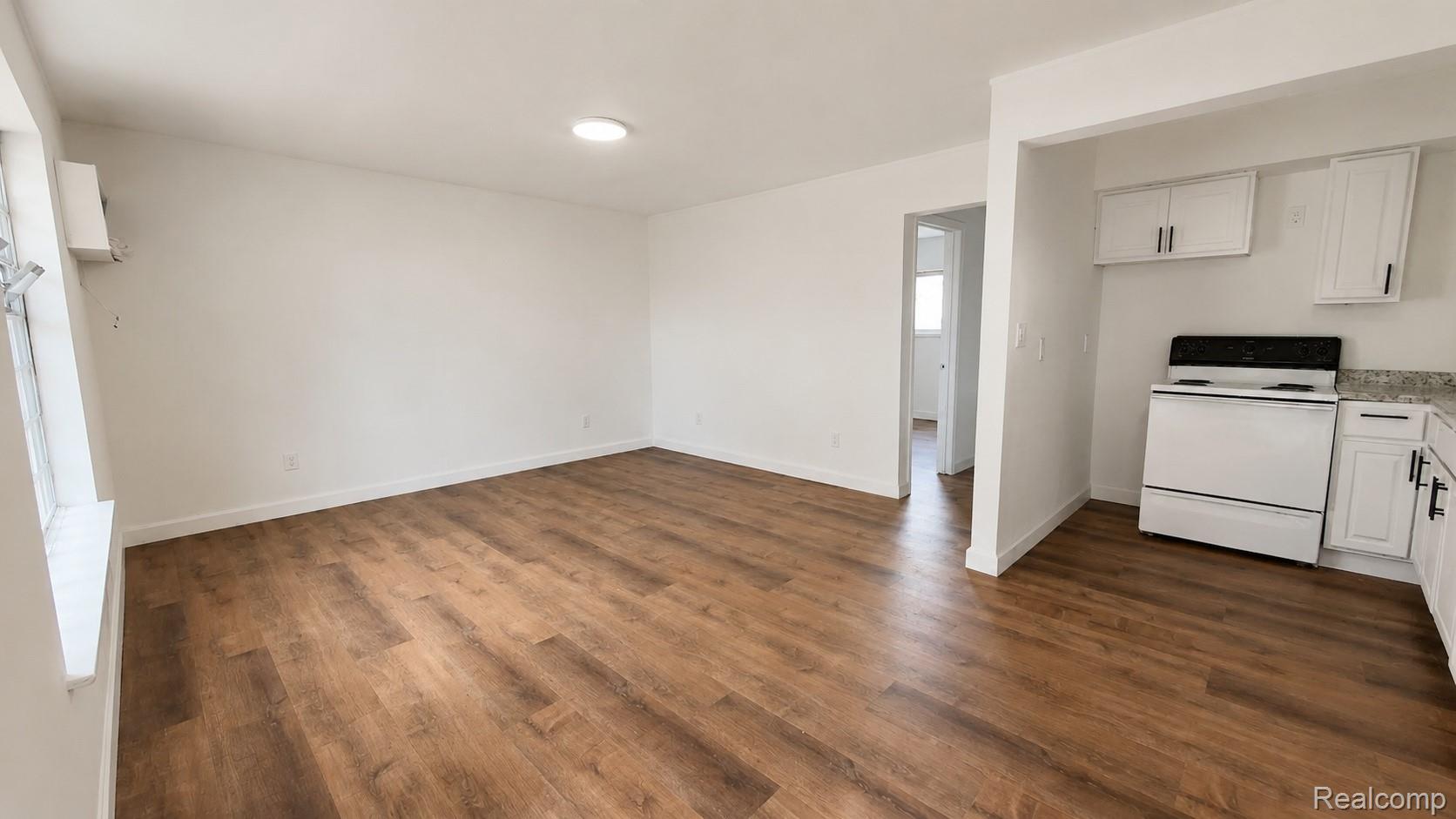 11360 Wyoming Avenue 4 Property Photo 5