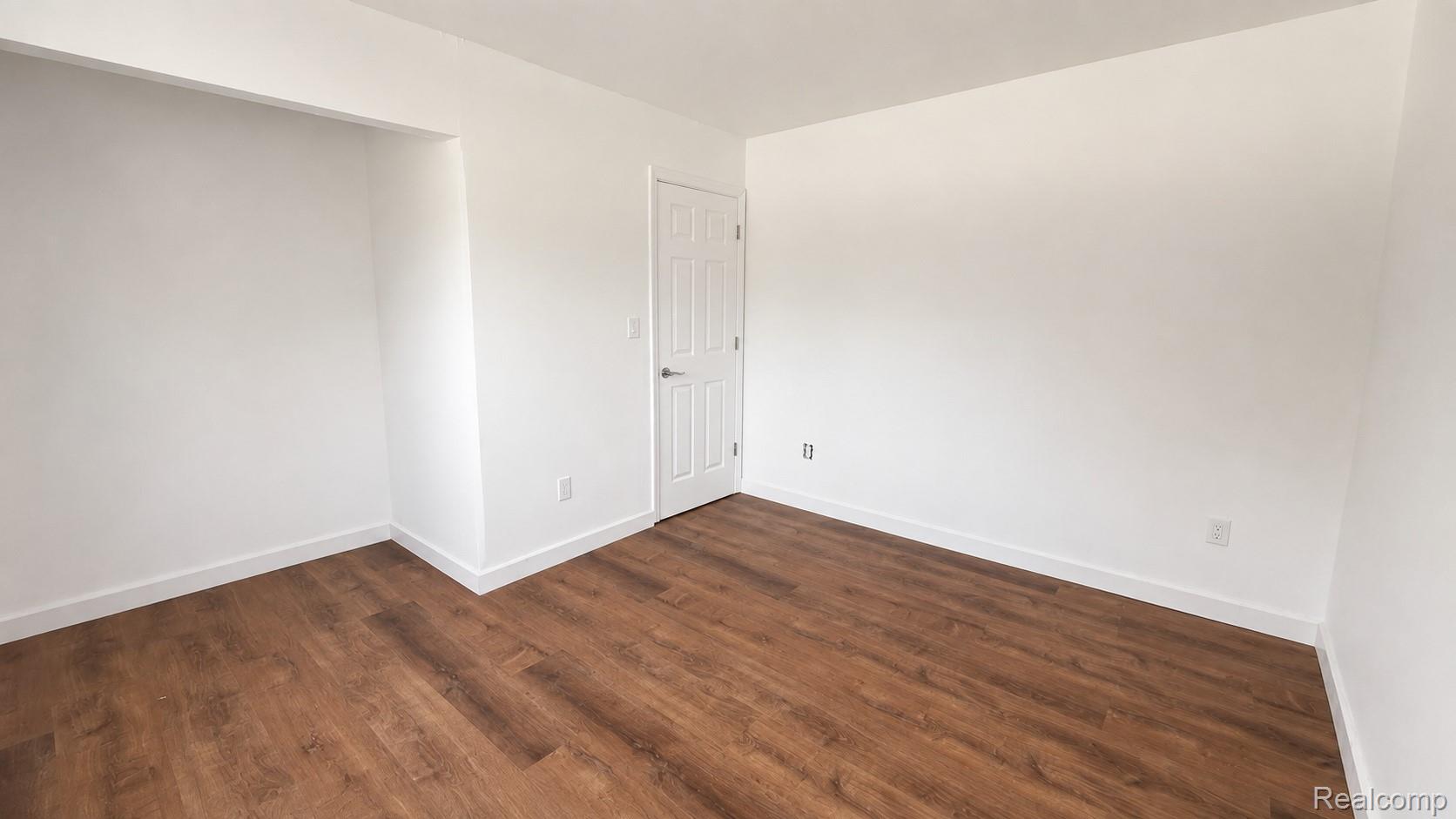 11360 Wyoming Avenue 4 Property Photo 7