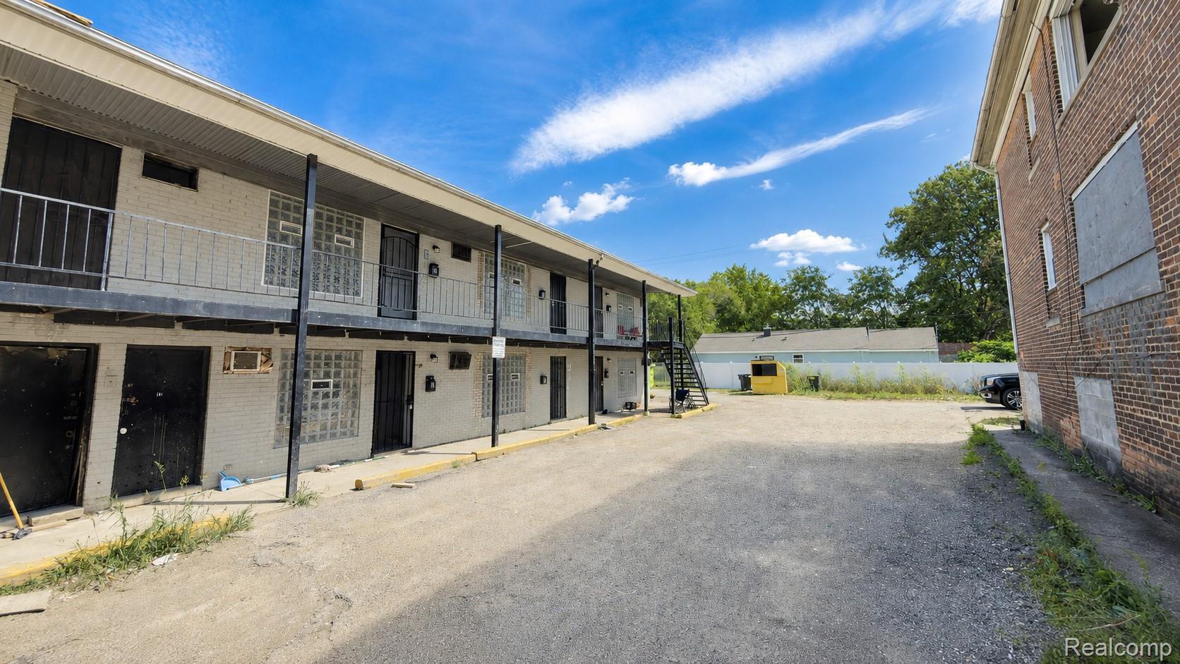 11360 Wyoming Avenue 4 Property Photo 13