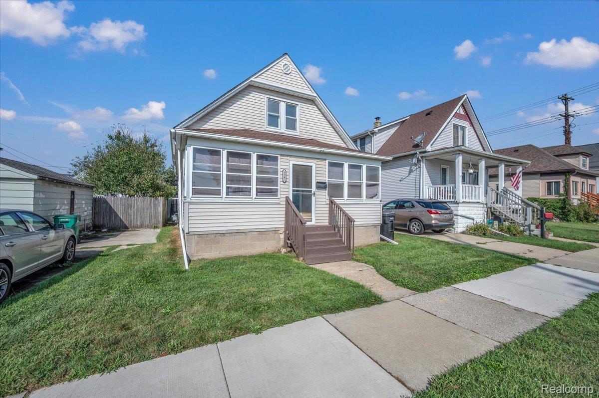 3342 11th Street Property Photo 1