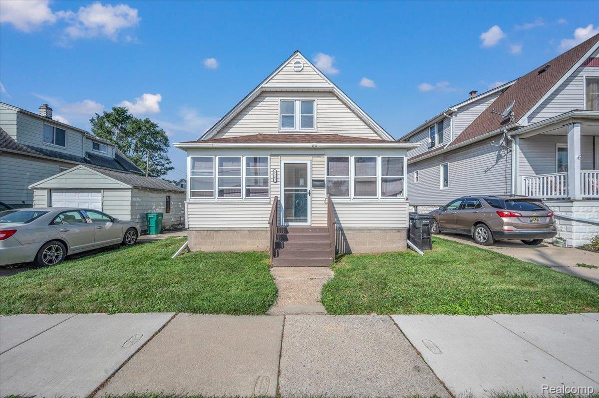 3342 11th Street Property Photo 2