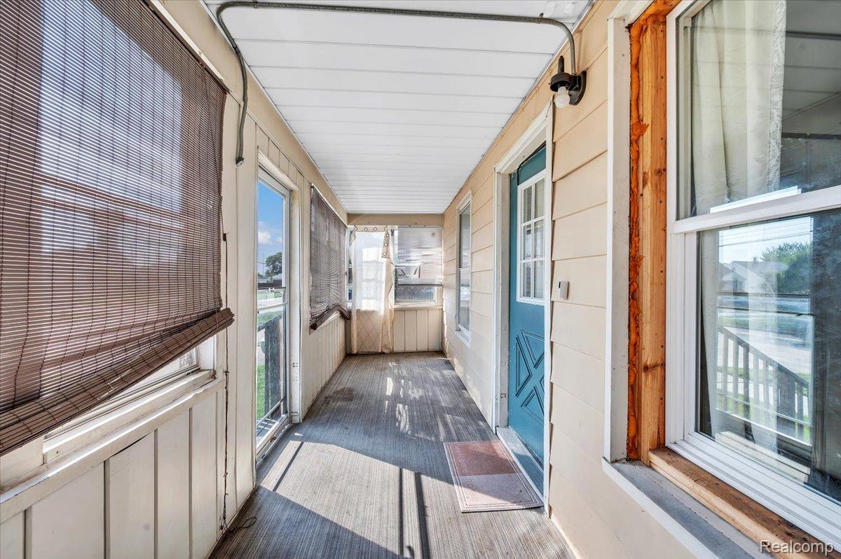 3342 11th Street Property Photo 4