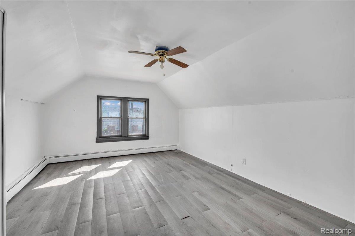 3342 11th Street Property Photo 13