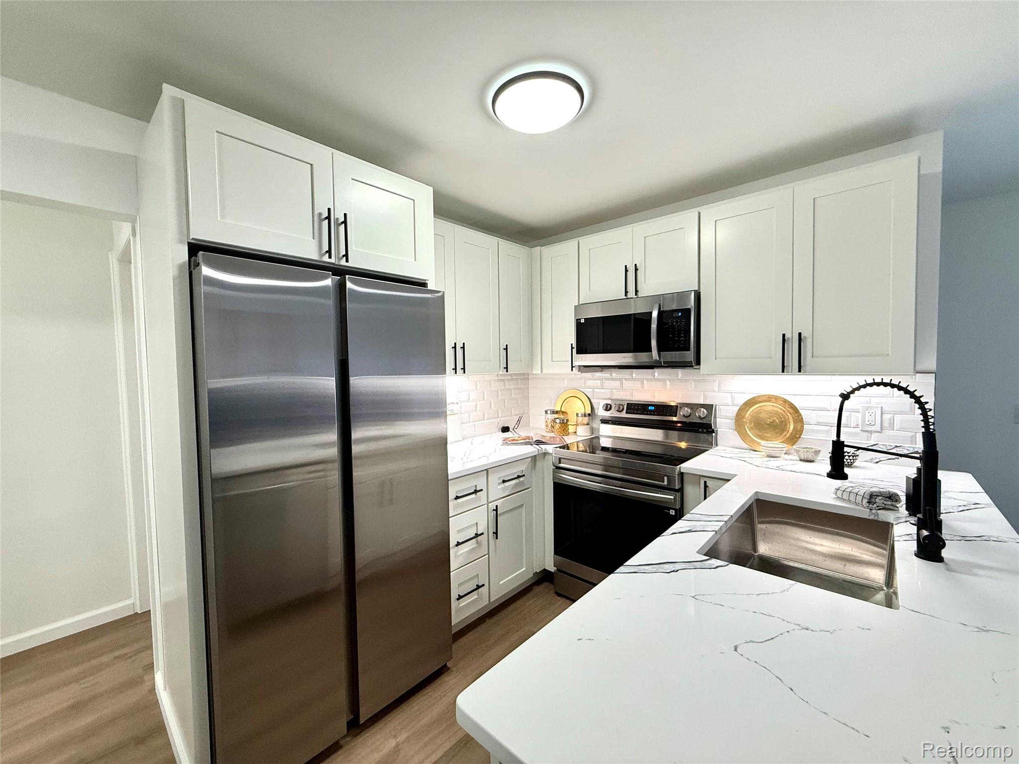 2376 Hempstead Road Property Photo 17