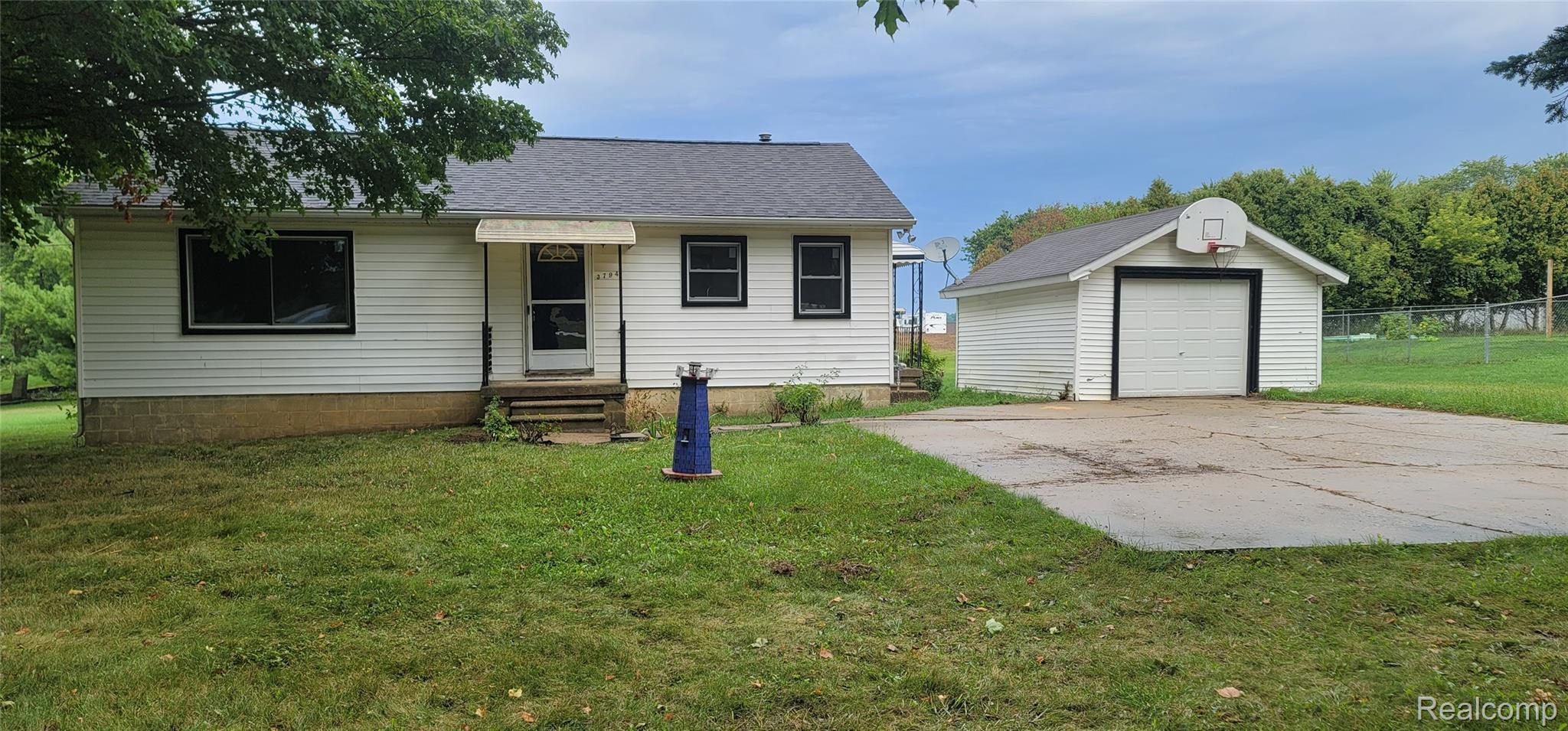 3794 Lippincott Property Photo 1