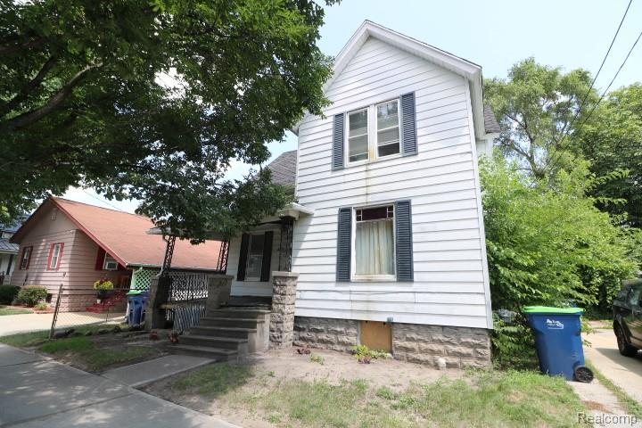 1002 N Henry Street Property Photo 1