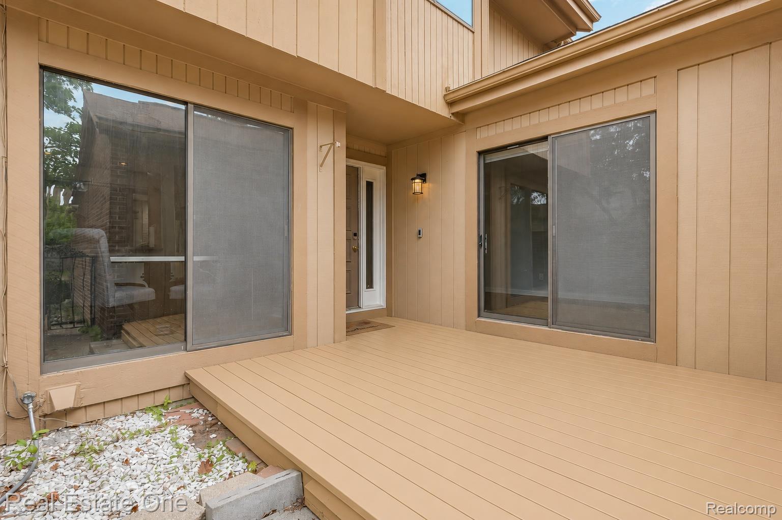 5345 Wright Way Property Photo 3
