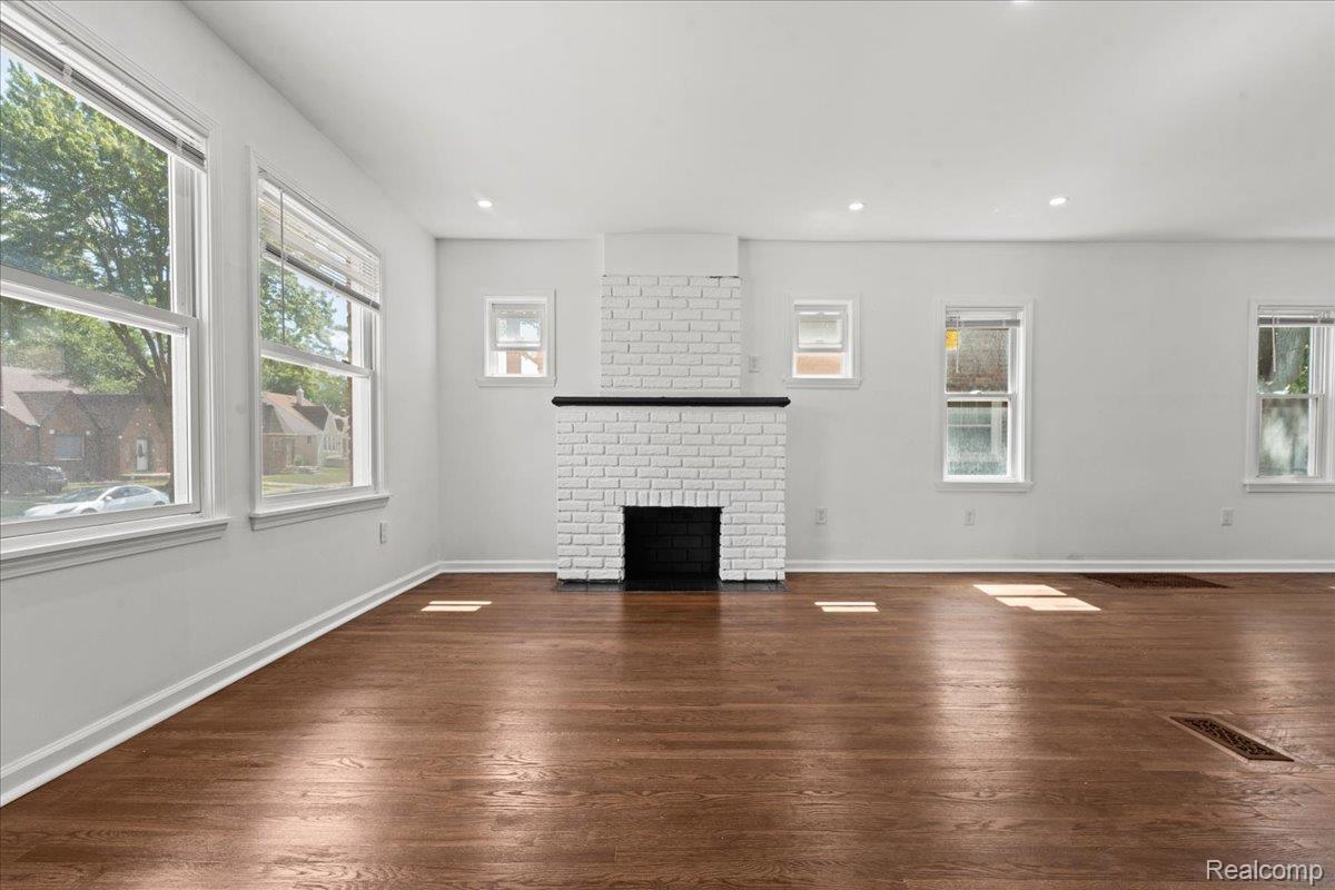 16661 Ardmore Street Property Photo 3