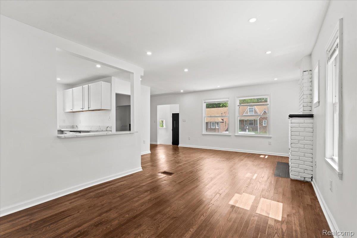 16661 Ardmore Street Property Photo 11