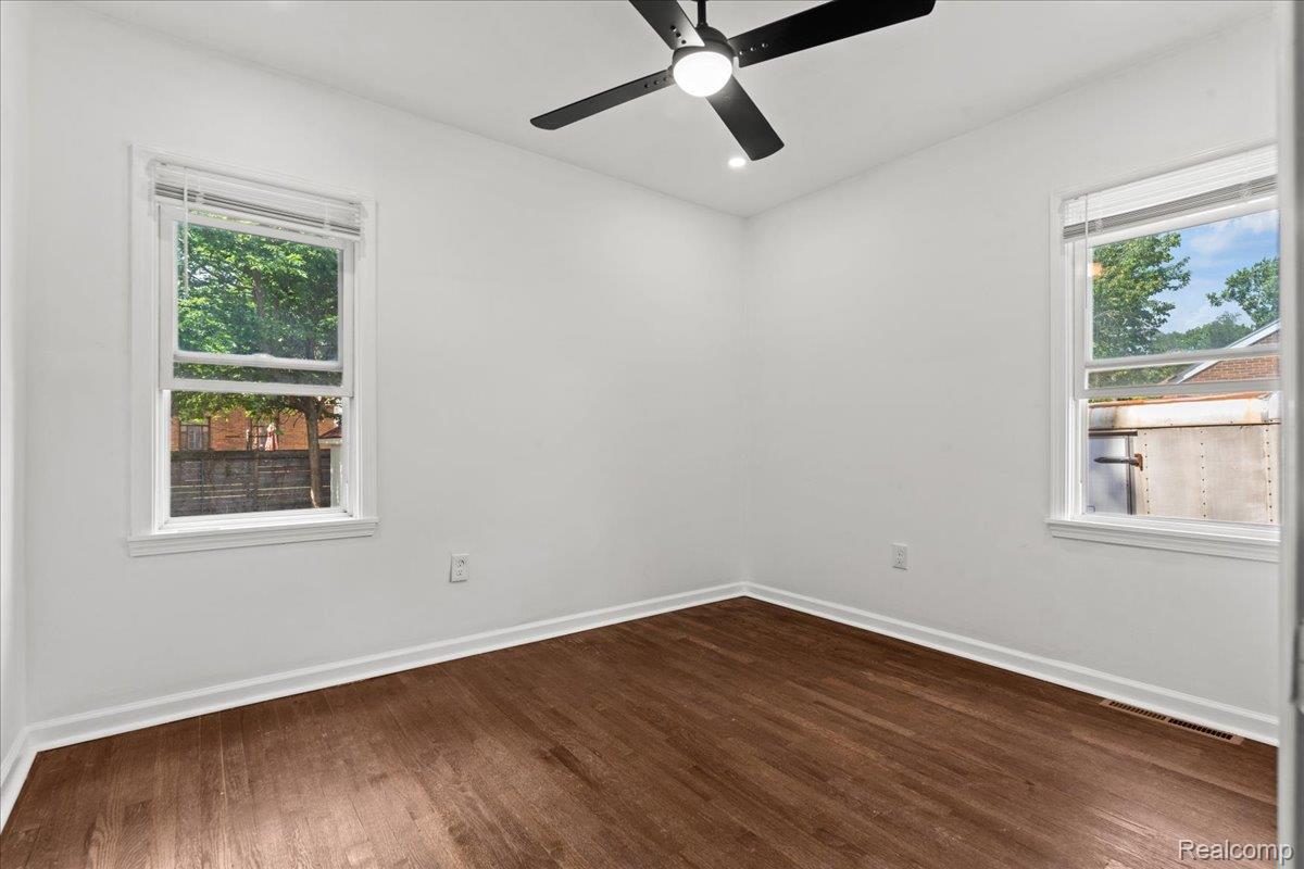 16661 Ardmore Street Property Photo 12