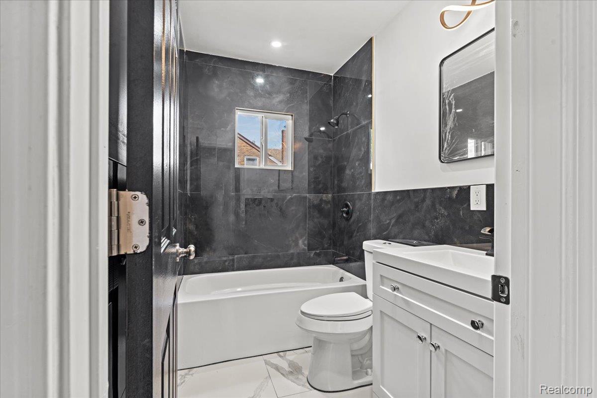 16661 Ardmore Street Property Photo 15