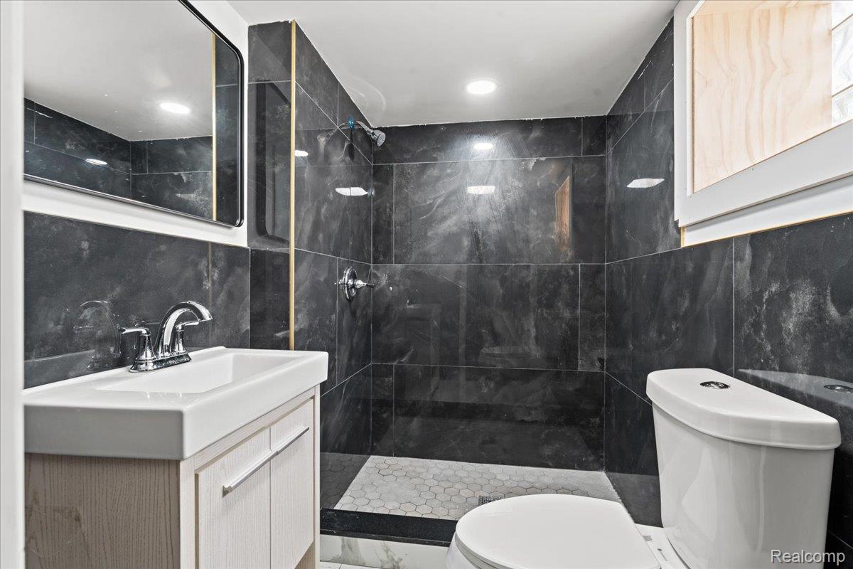 16661 Ardmore Street Property Photo 23