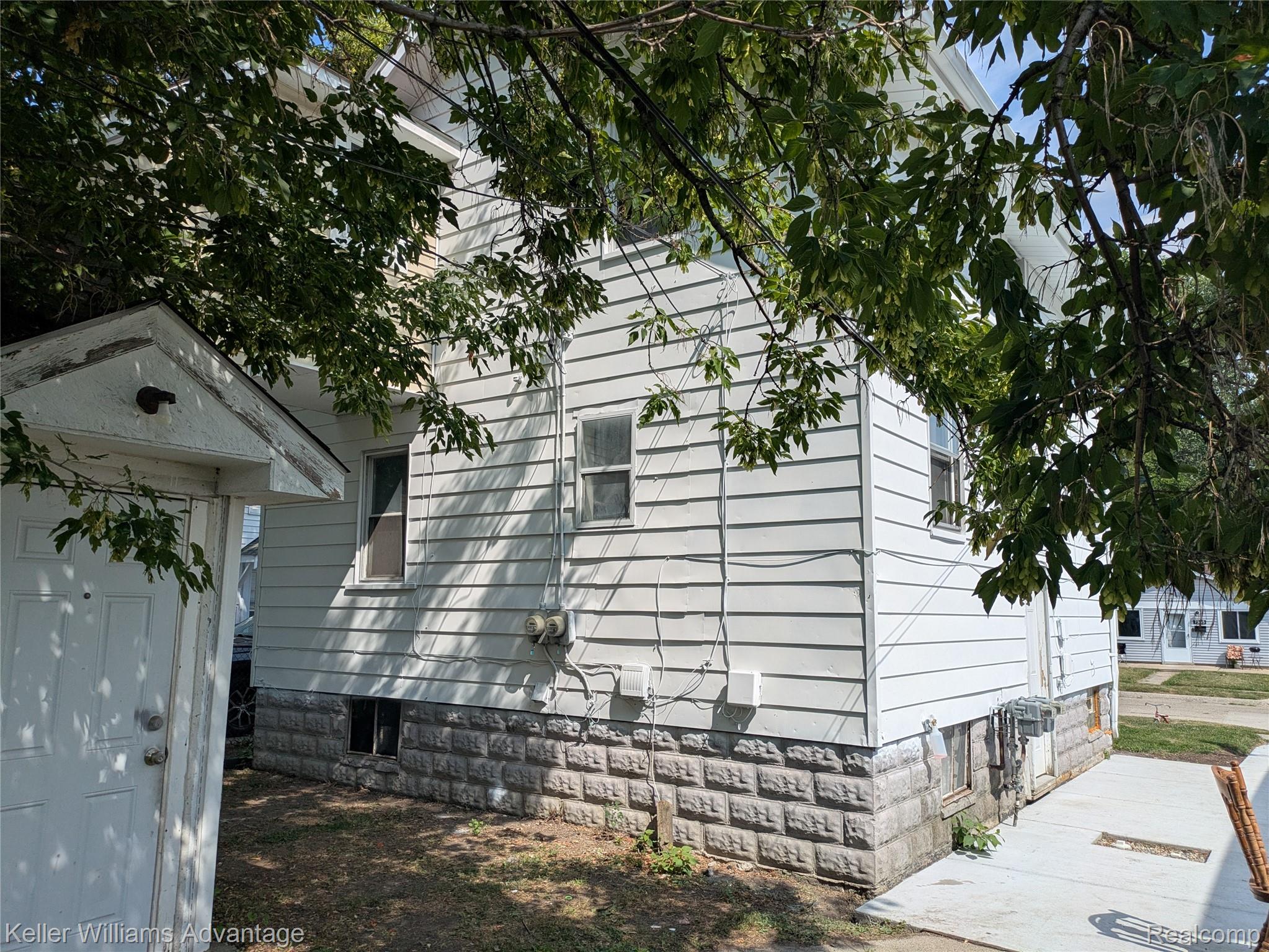 7536 Maxwell Avenue Property Photo 2
