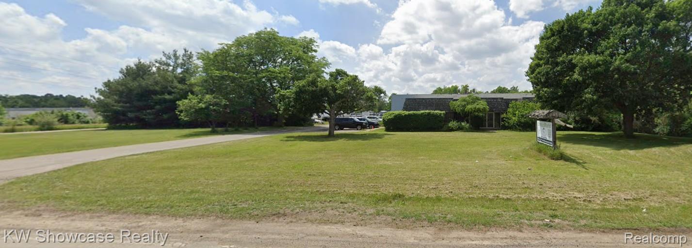 949 Ladd Road Property Photo 1