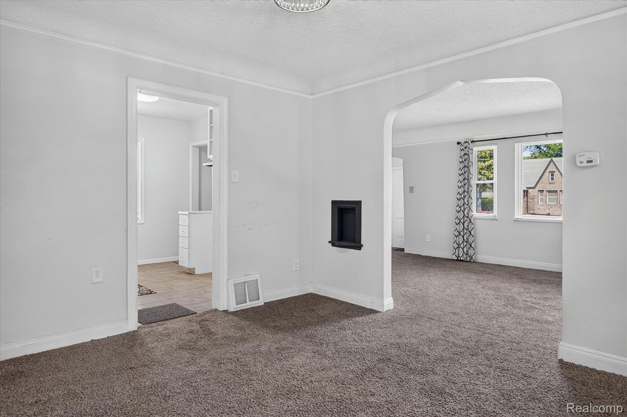 11641 Glastonbury Avenue Property Photo 13