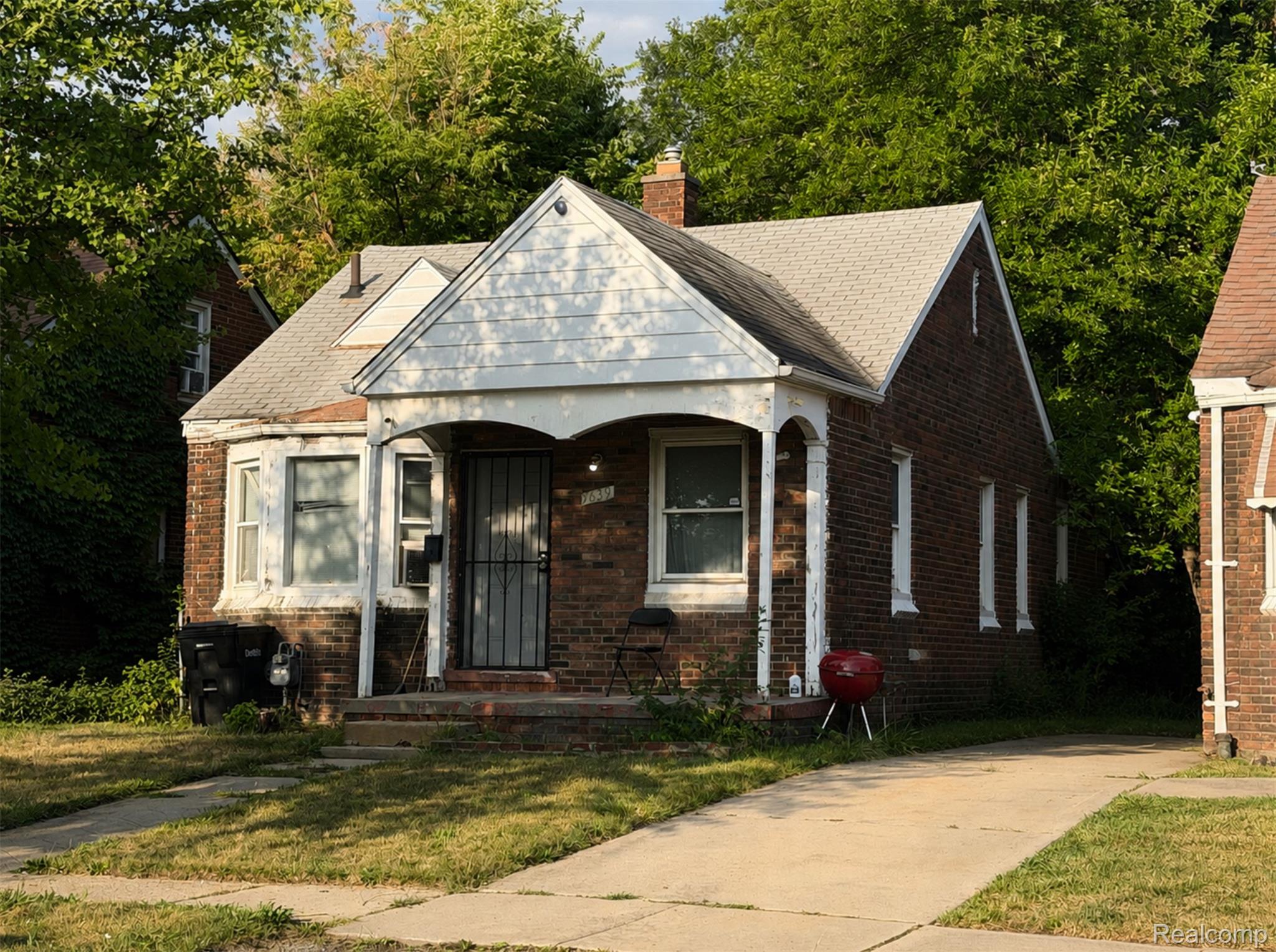 9639 Mettetal Street Property Photo 1